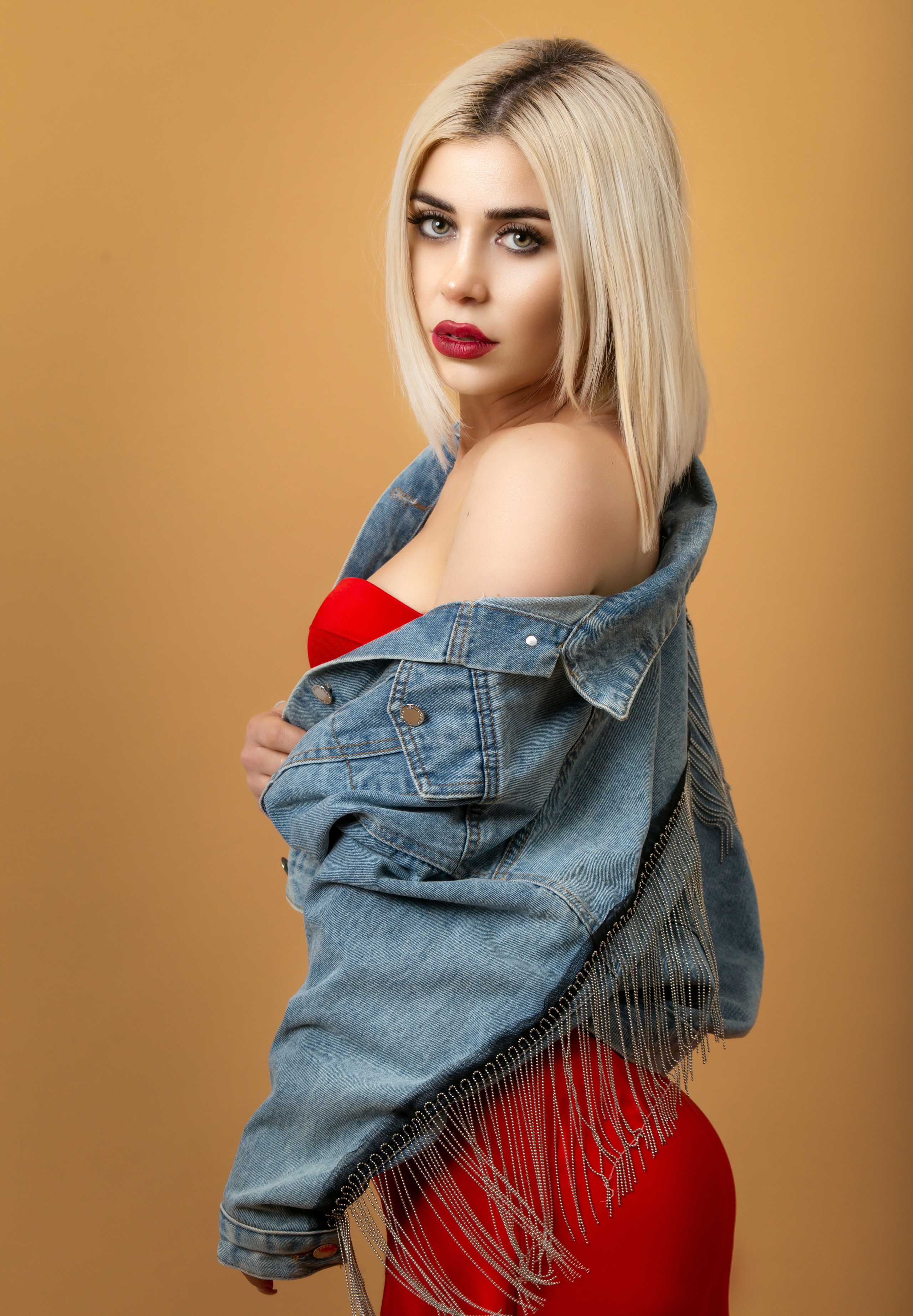 Indoor Portraits. Фотограф в Ереване Макс Авдалян