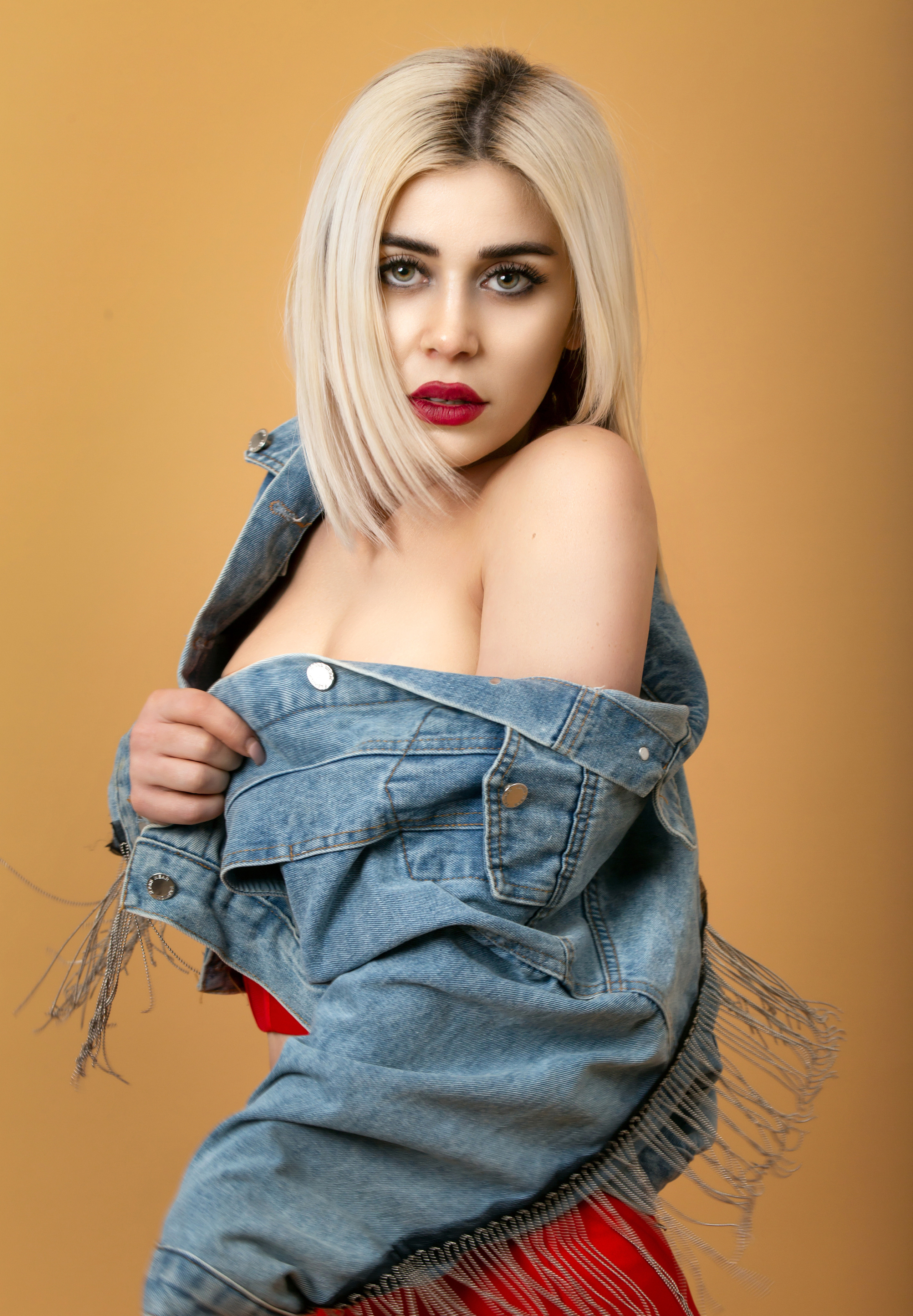 Indoor Portraits. Фотограф в Ереване Макс Авдалян