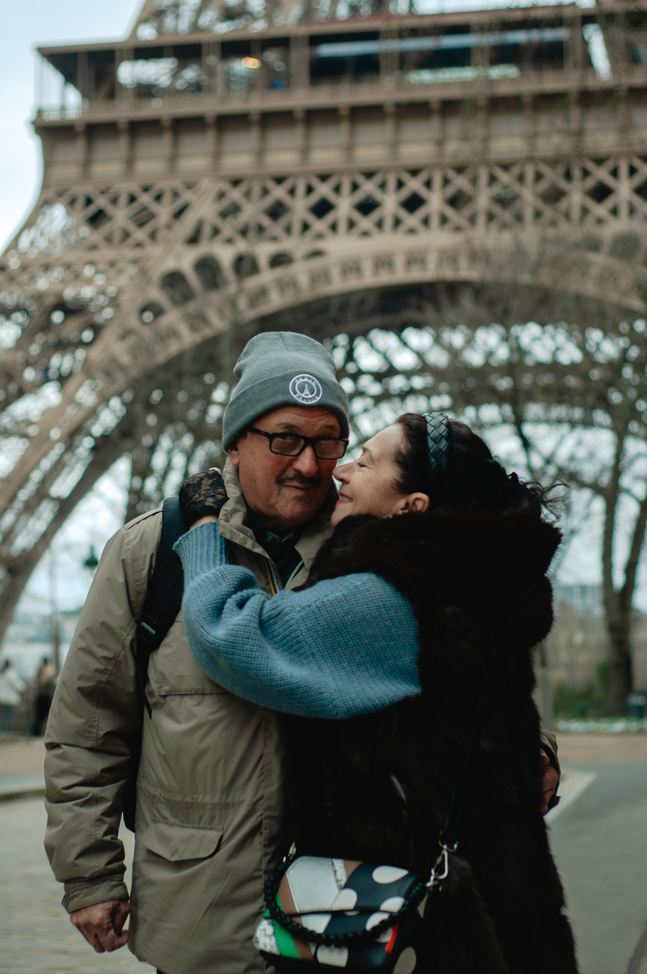 Photoshoot in Paris for the elderly couple. Paris photographer — Polina Osipova