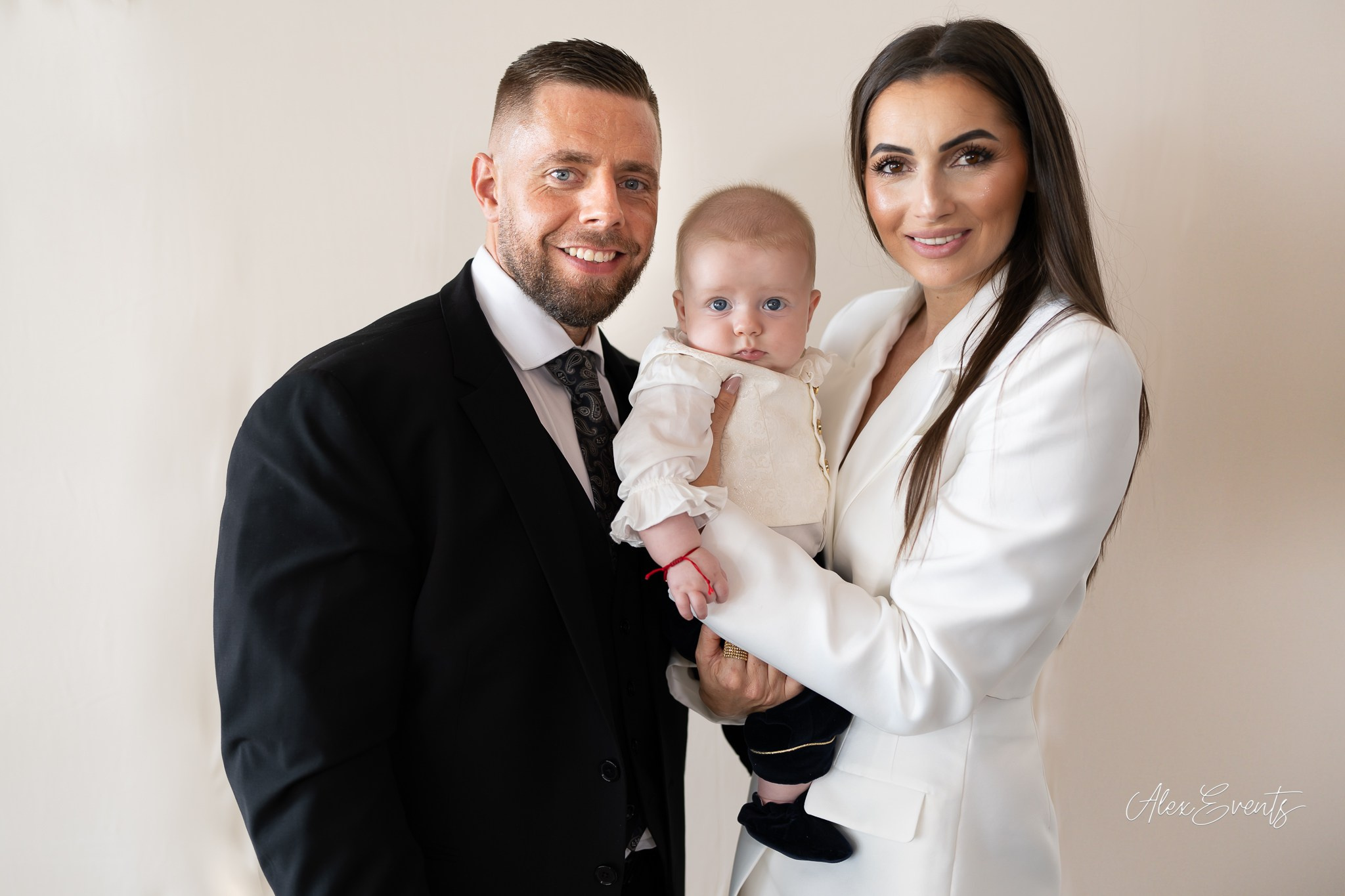 Botez fotografiat in Danemarca la biserica si petrecere | Alex Events. AlexEvents Fotograf / Videograf de evenimente Danemarca DK Horsens, Arhus, Odense, Vejle.Nunta, botez, foto-studio