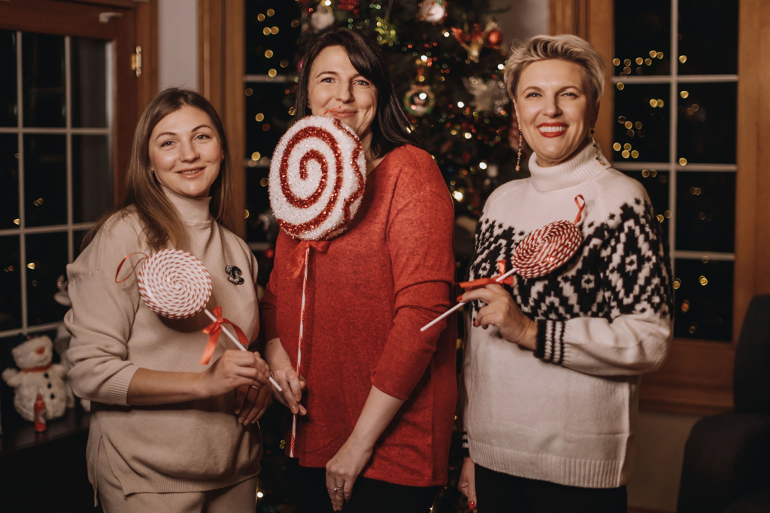 25.11.2023 Christmas Photoshoot 2. Wedding family event photographer in Chicago Nick Yushevich