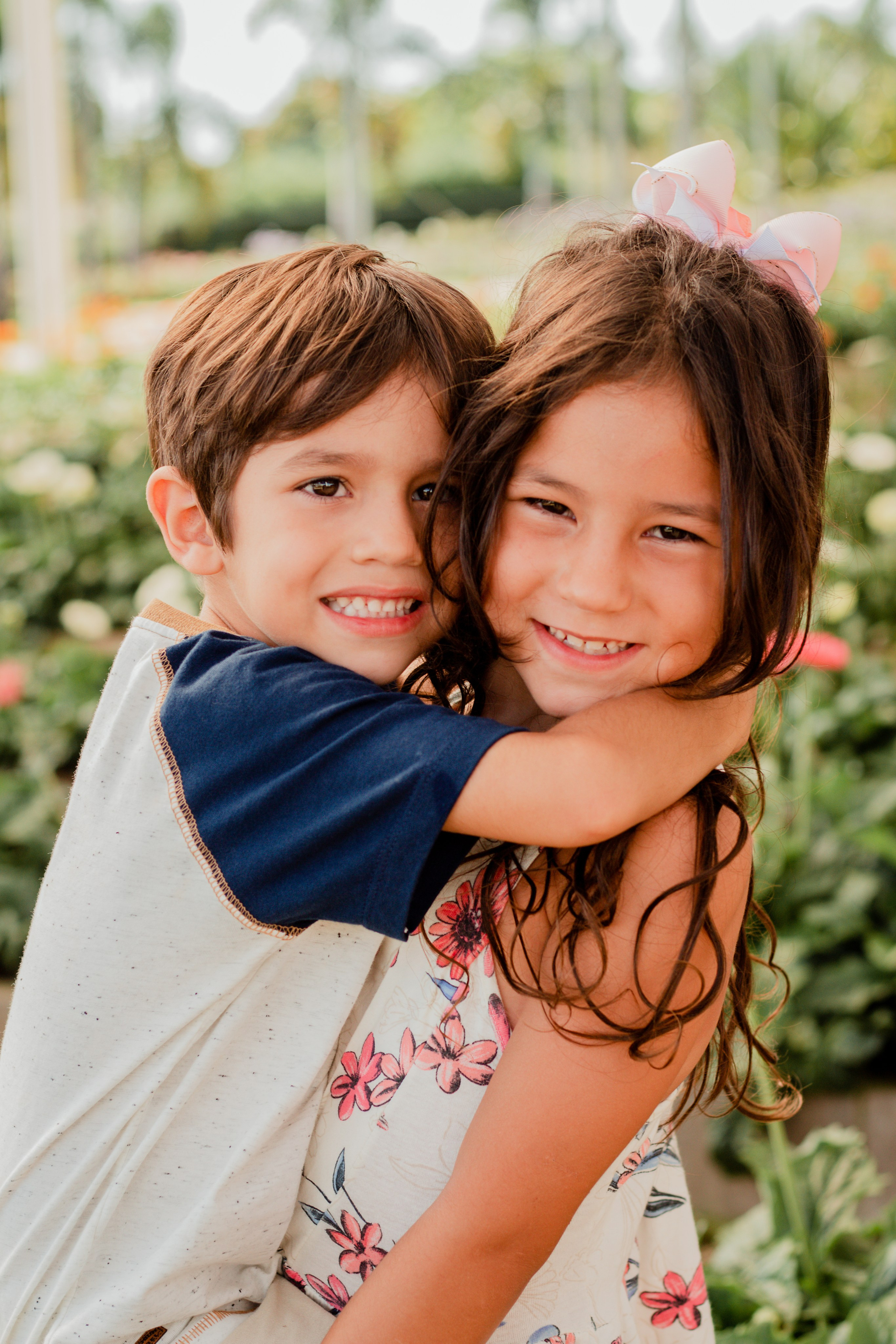 Ensaio de Mãe e Filho no Bloemen Park em Holambra | Joyce Maria Fotografia. Joyce Maria Fotografia | Fotógrafa em Holambra