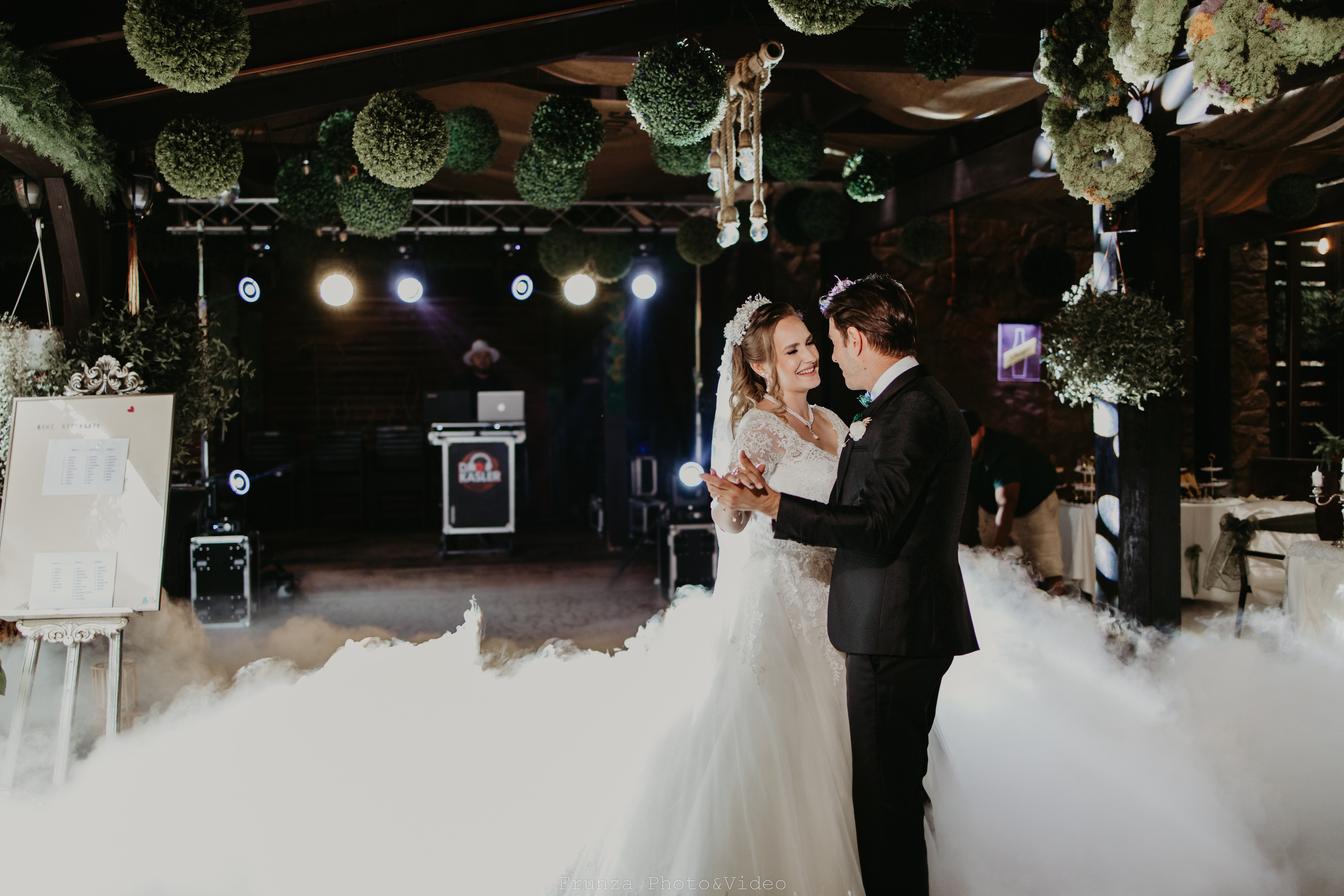 Stejara + Catalin / Wedding Day. Foto / Video nunta Deva, Hunedoara