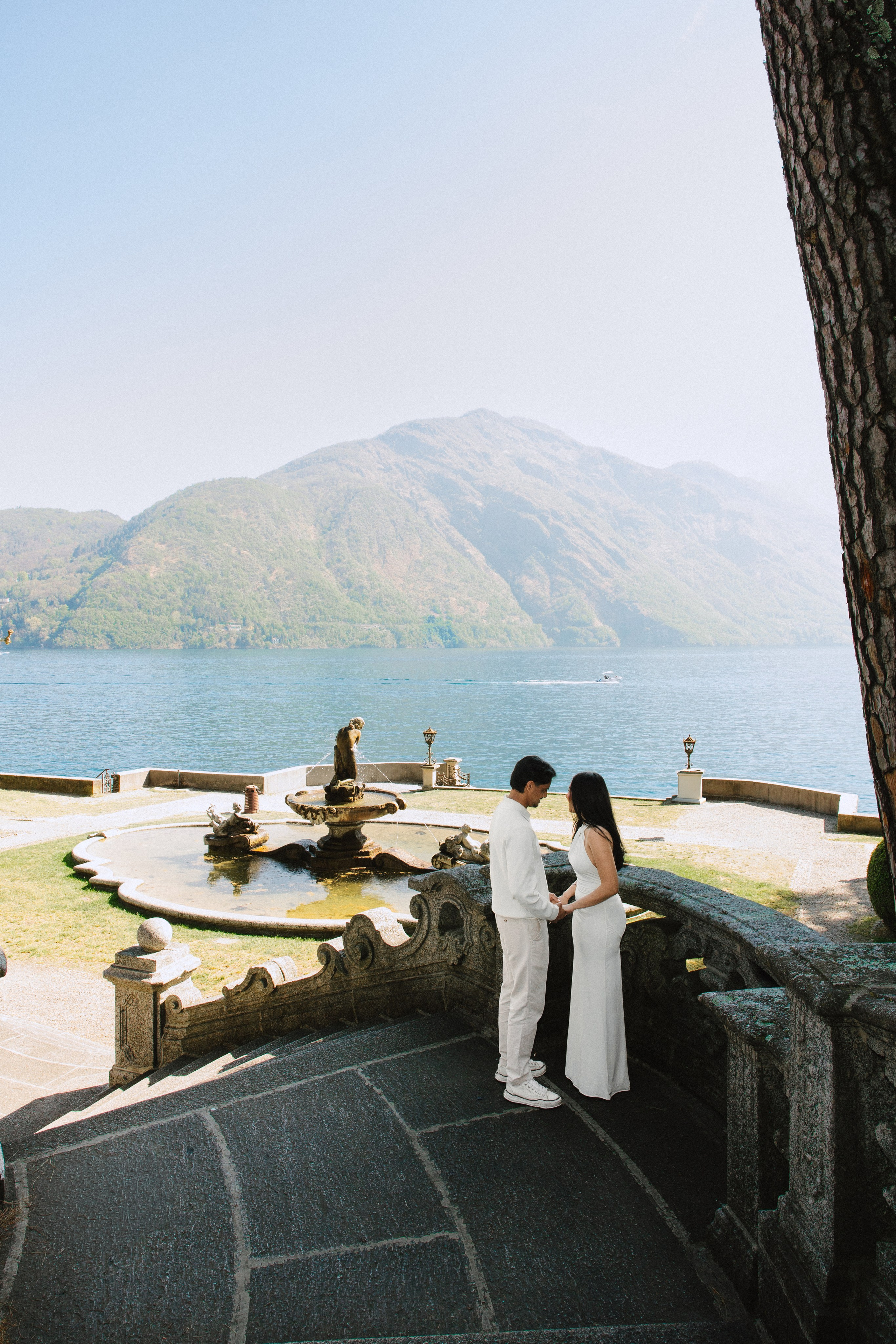 Vish & Kajal. Wedding photographer in Italy