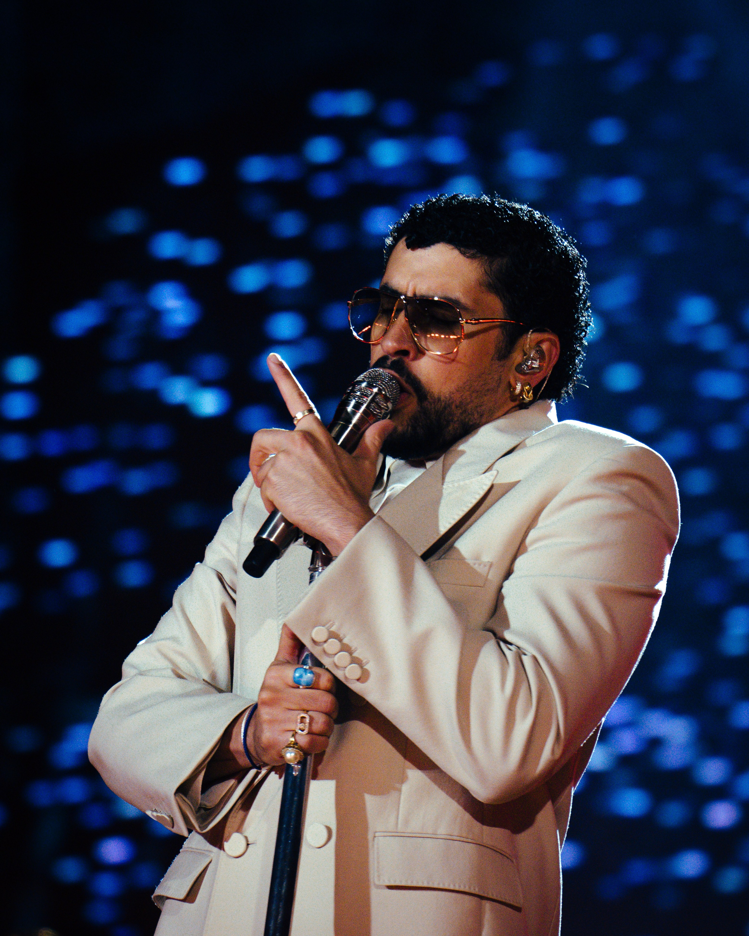 BADBUNNY DtMf. DEYA BELTRAN Maquilladora, fotógrafa y vídeos