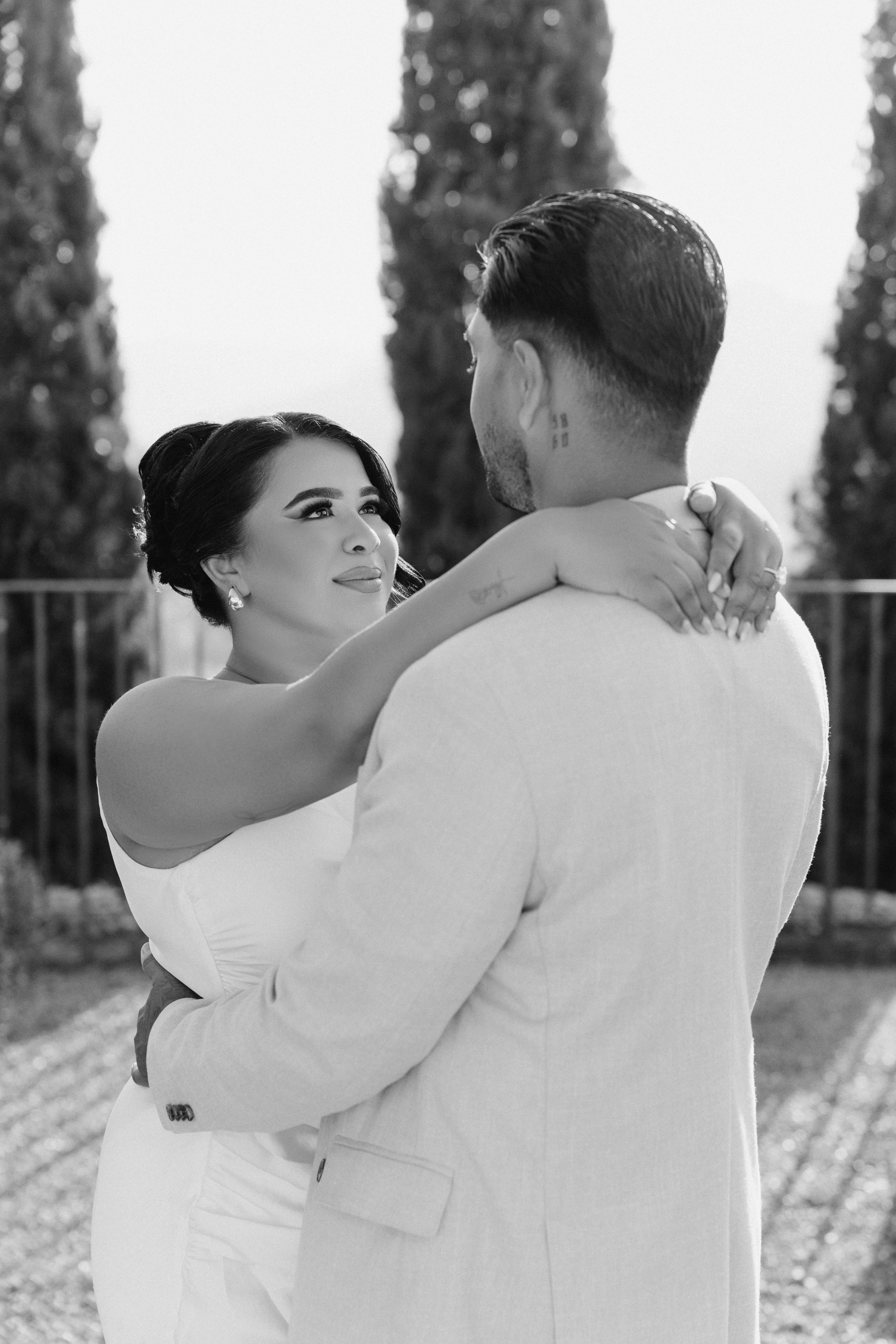 Pre-wedding in Tuscany. Wedding photographer Italy