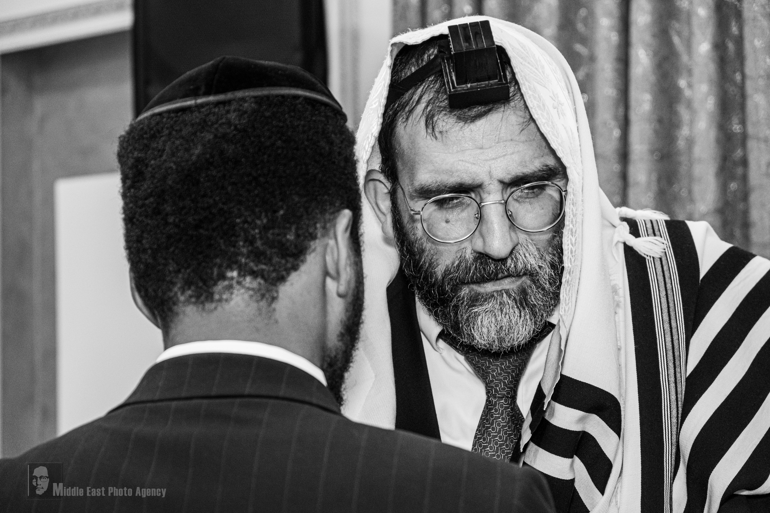 ‏ברית מילה. Middle East Photo Agency — Photography & Event Magnets — סוכנות צילום והדפסת מגנטים לאירועים