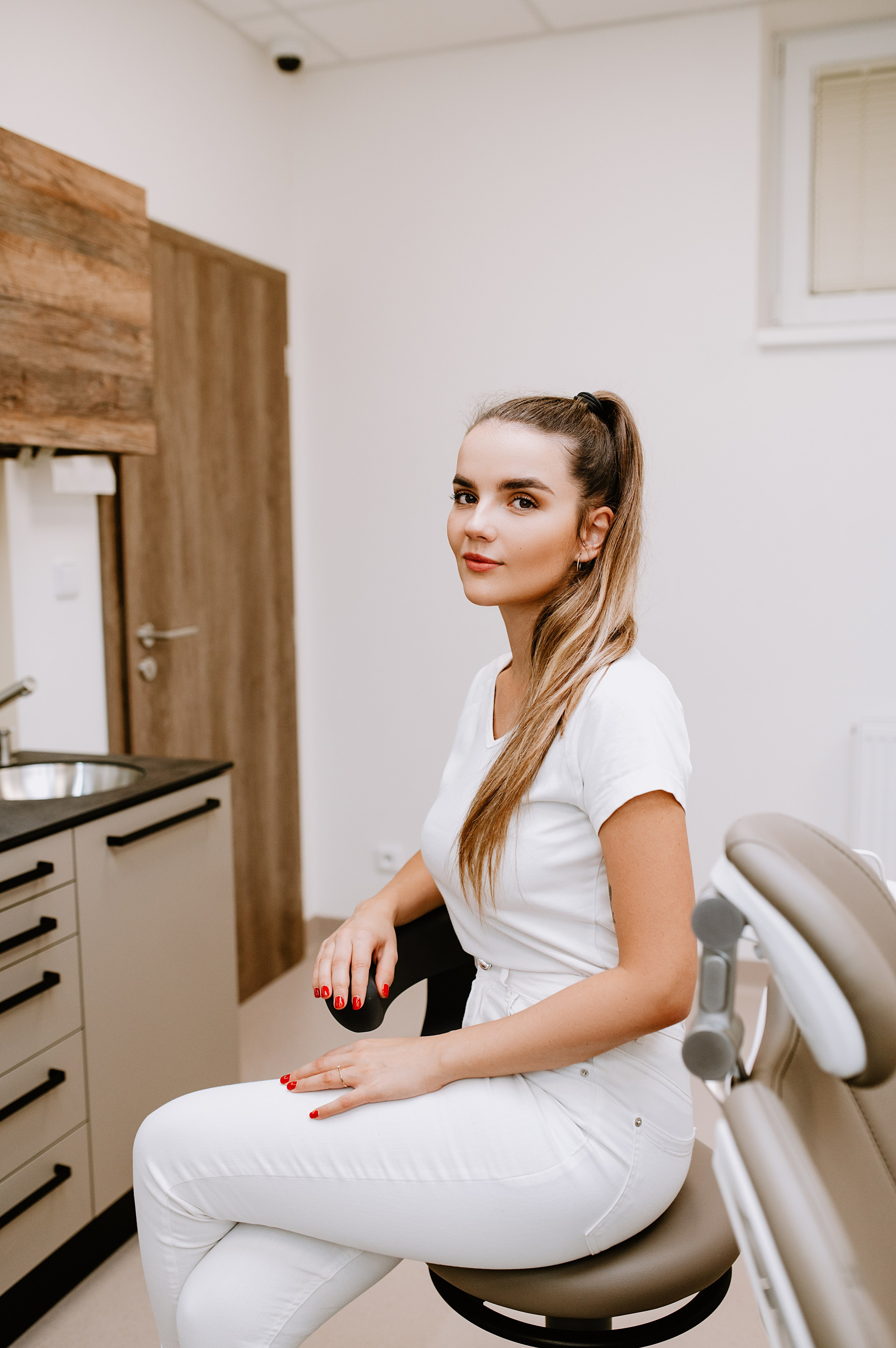 EDClinic dentistry in Prague. ANNA-MARIA PHOTO CONTENT CREATOR — фотограф, эстет, художник и визуальный эксперт в Instagram, работающий в Праге