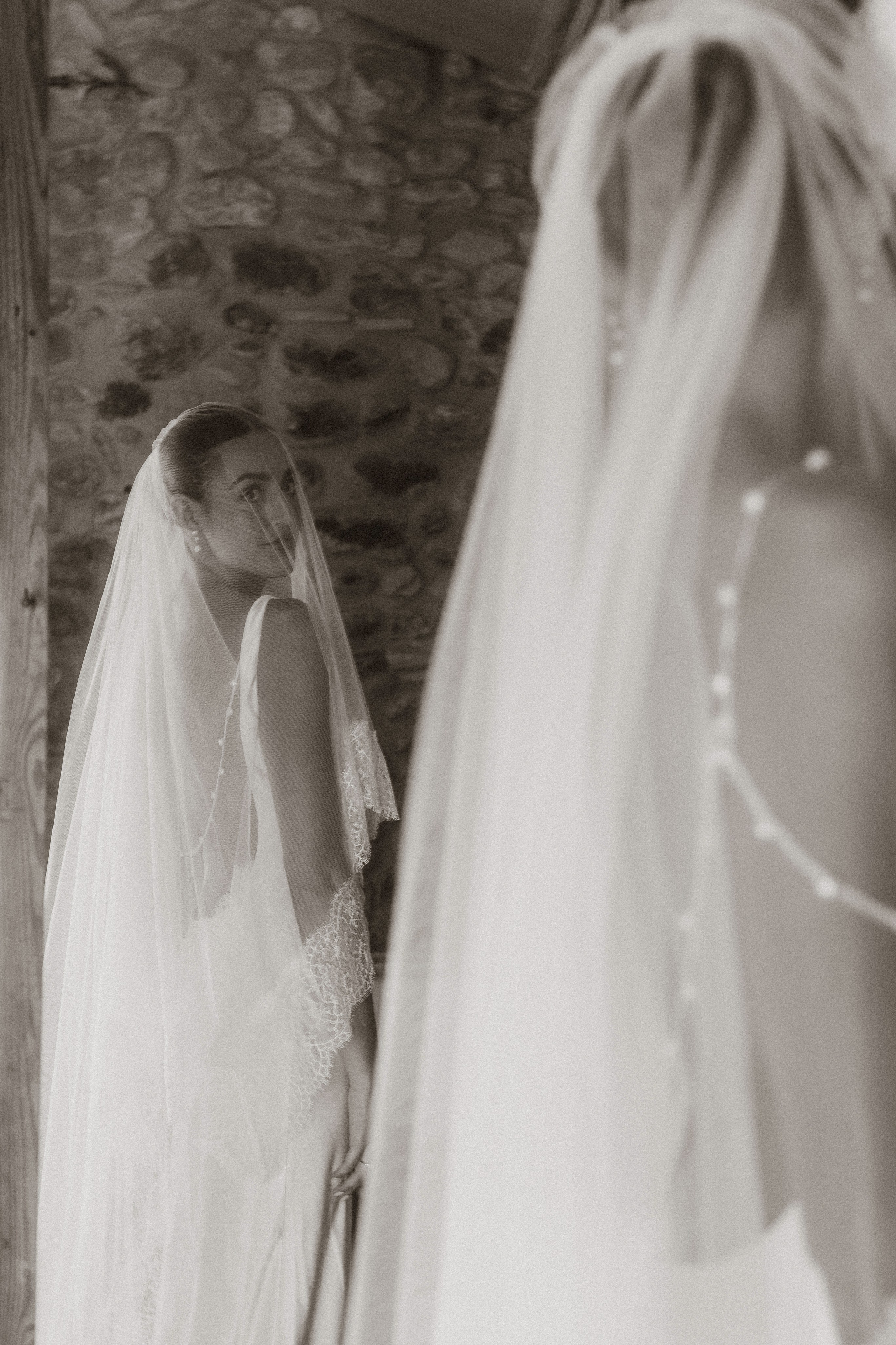 Lauren & Jamie. Hotel Castell d’Emporda. Paola fotógrafo / videografo de bodas en Barcelona
