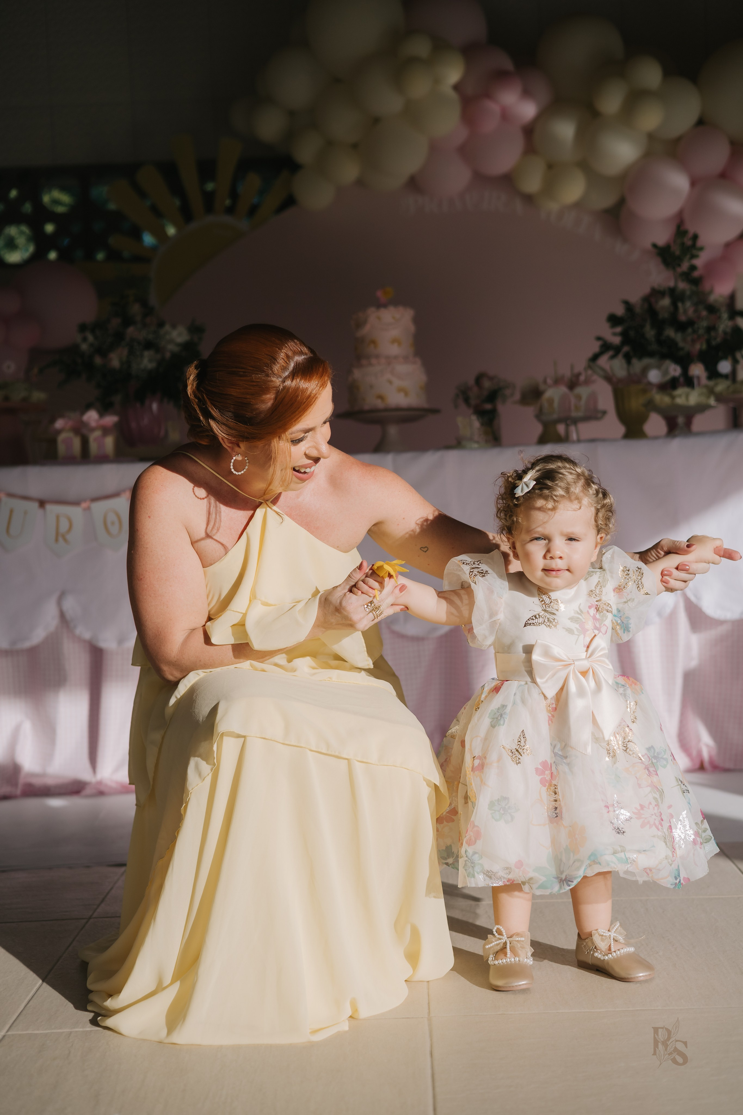 Aurora — 1 ano. Fotógrafo Richard Silvestre — Casamentos na Bahia