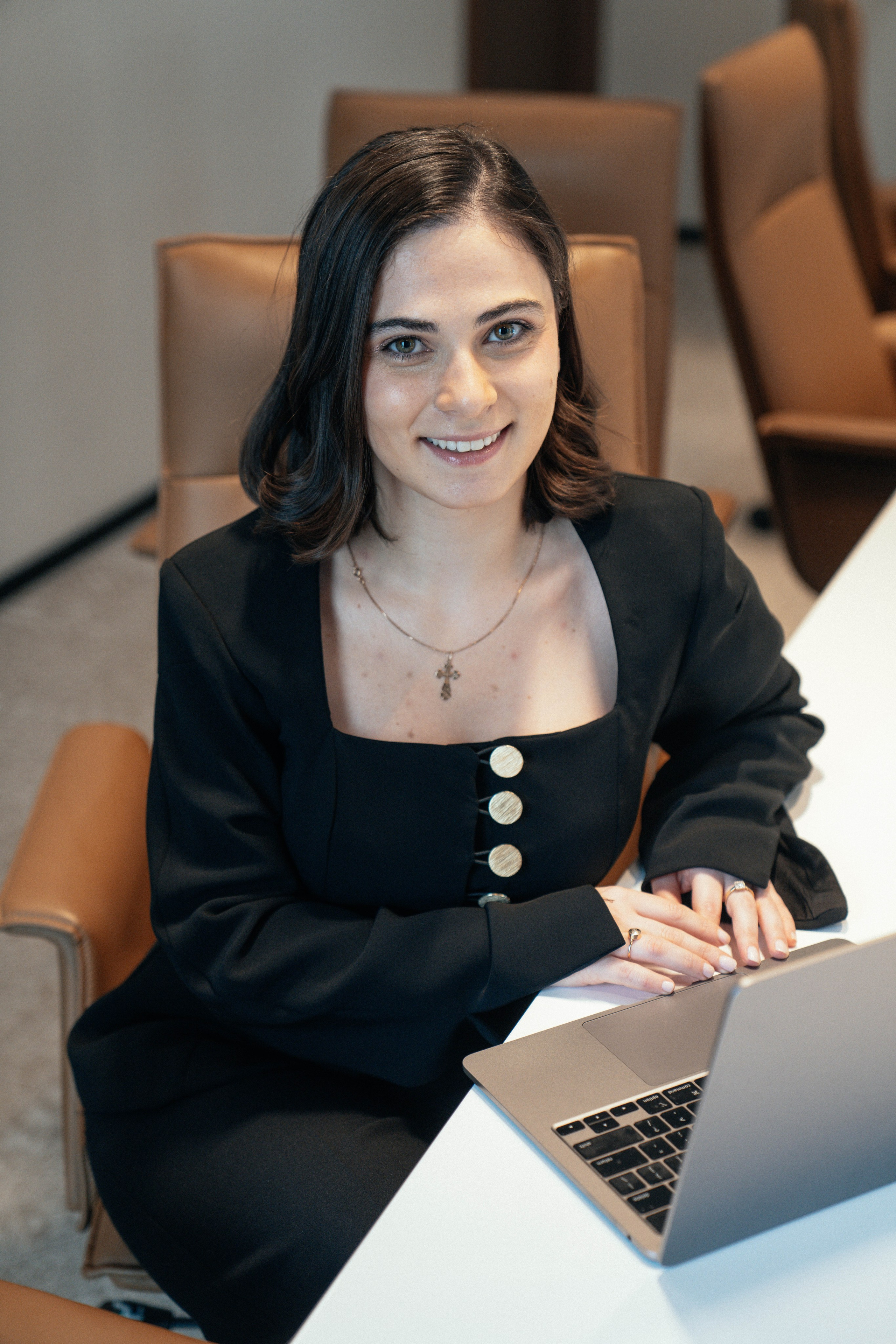 საოფისე გადაღება კომპანიისთვის. ფოტოგრაფი სალომე ბარბაქაძე