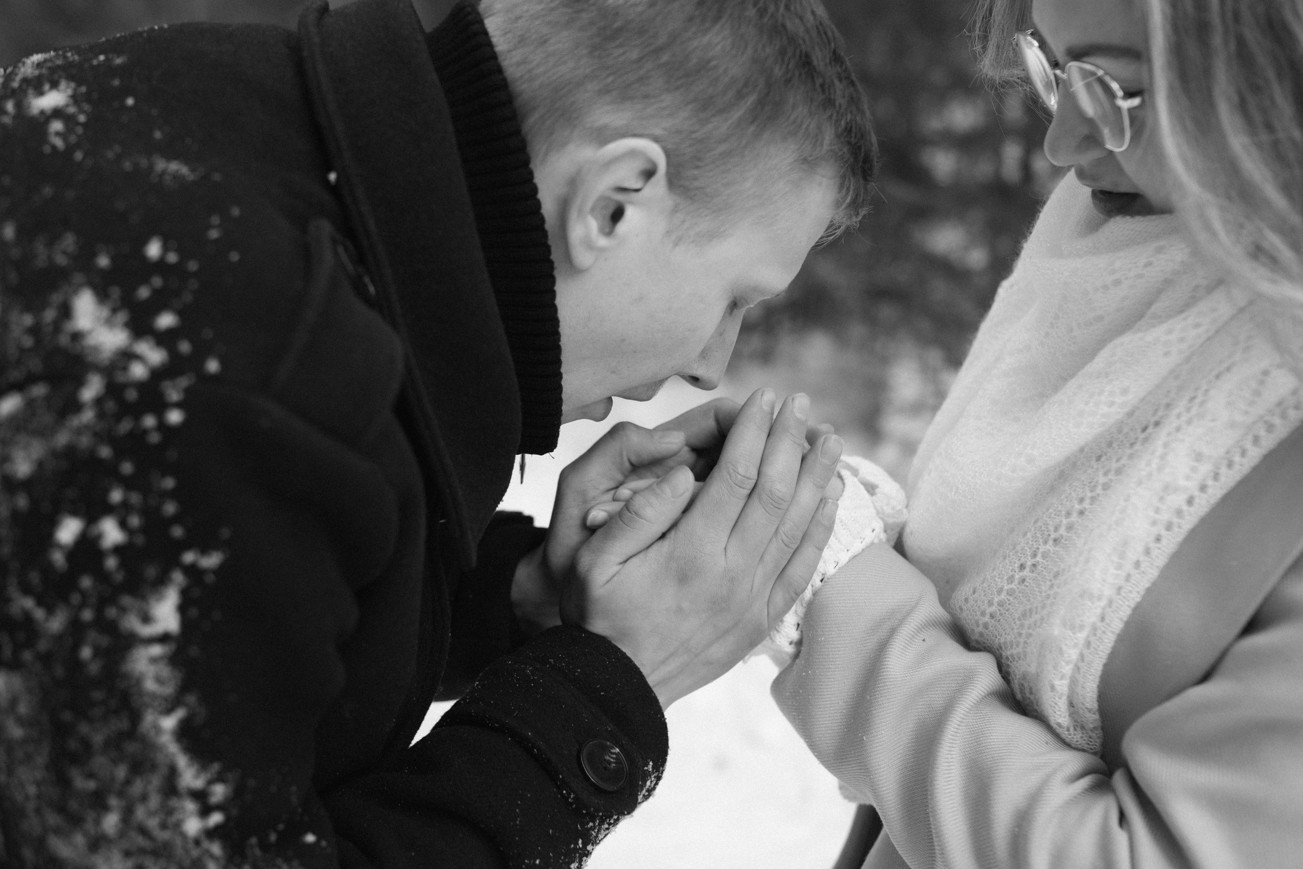 Tytti and Yusus. Lifestyle photographer Turku. I catch emotions in the frame