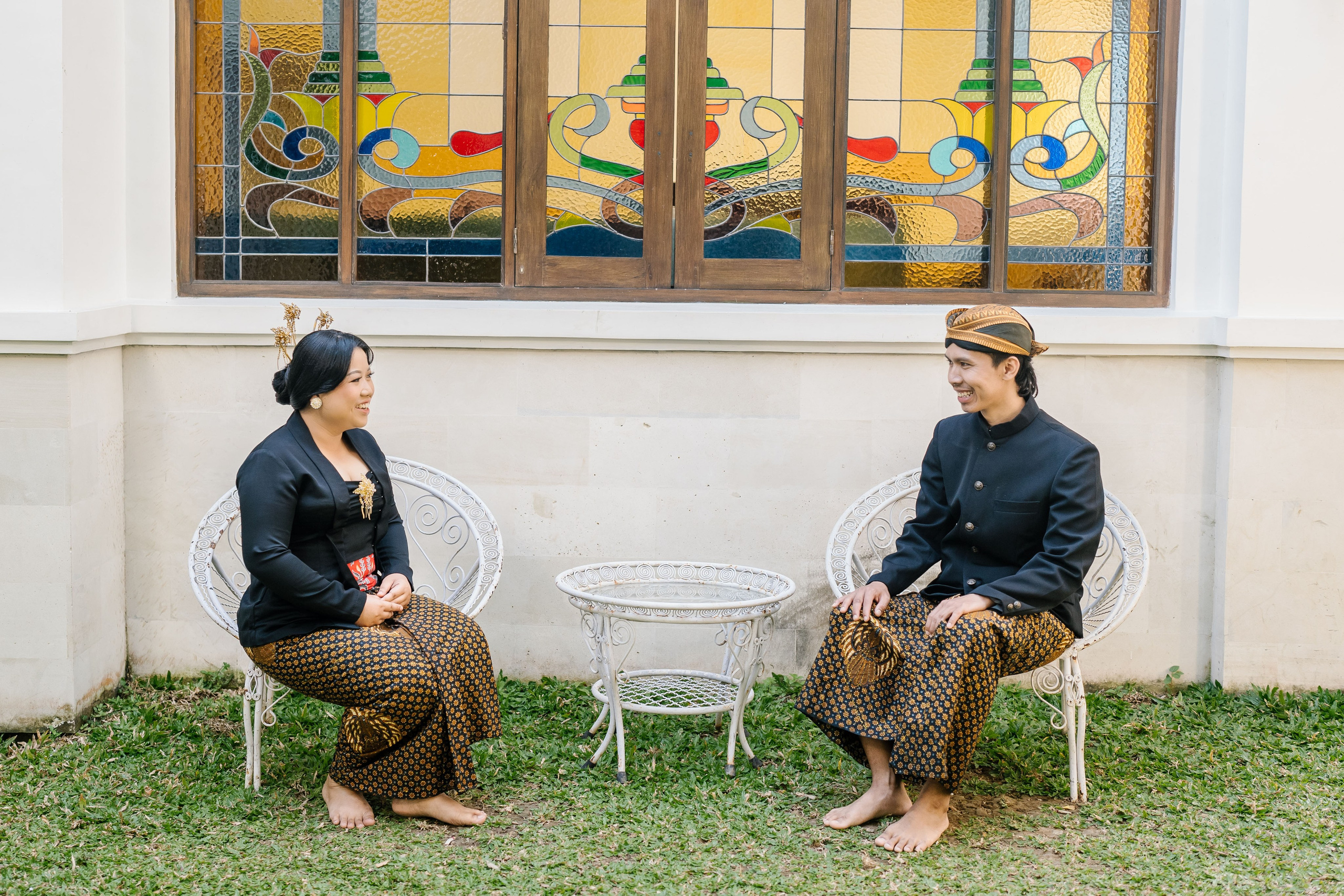 Prewedding Photo Shoot with Javanese style. Female Photographer in Bali