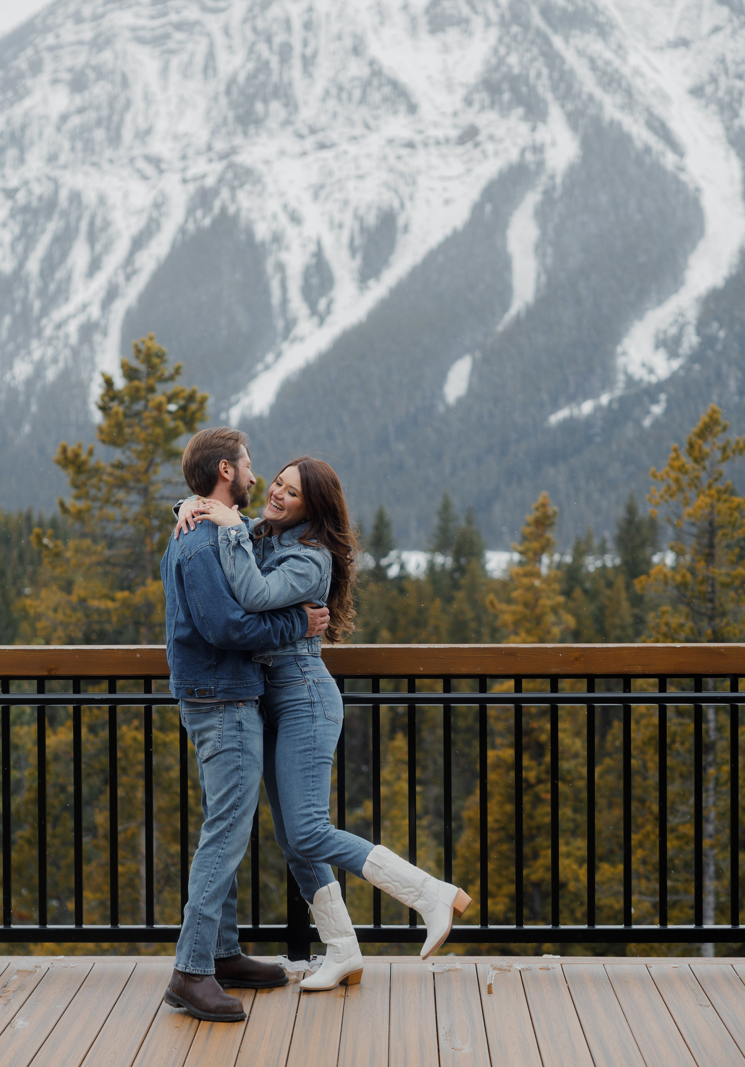 Ski engagement session. Home