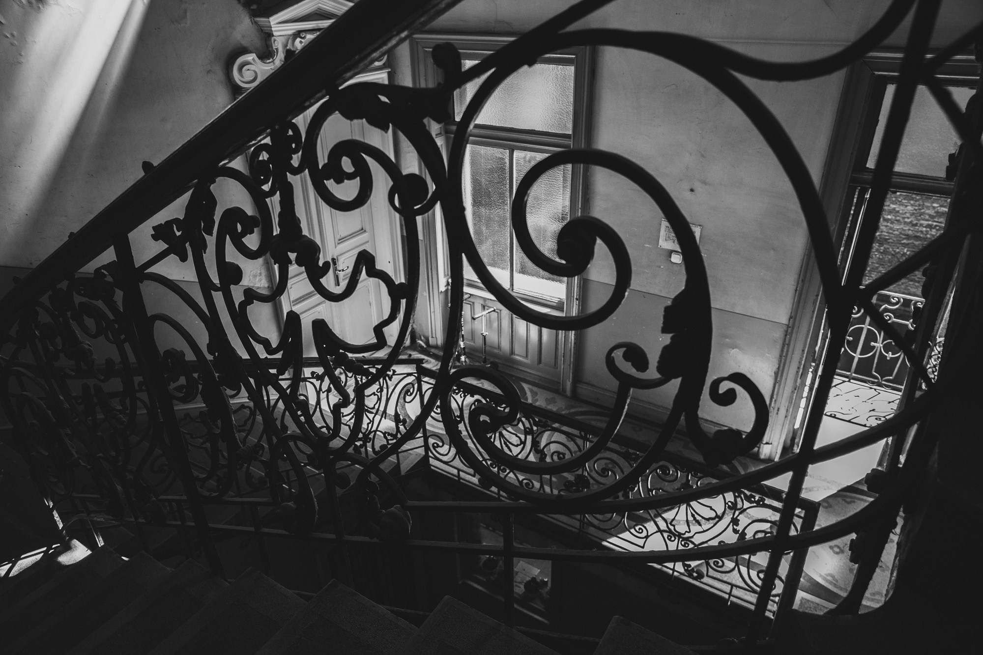 handrails| Budapest 2026 | CANON 6D