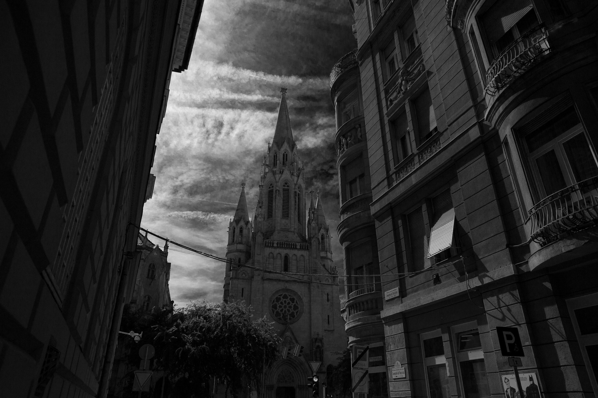 sky and houses| Budapest 2026 | CANON 6D