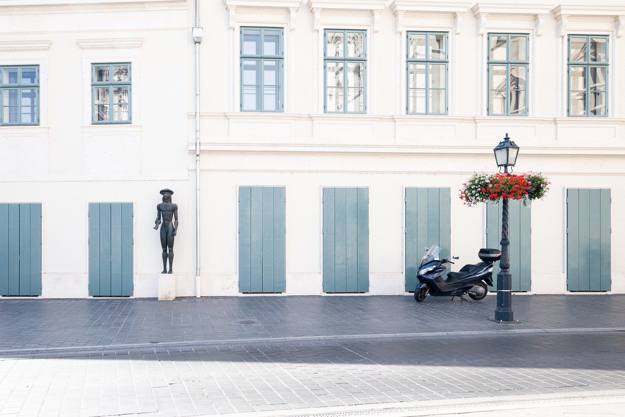 moped| Budapest 2026 | CANON 6D