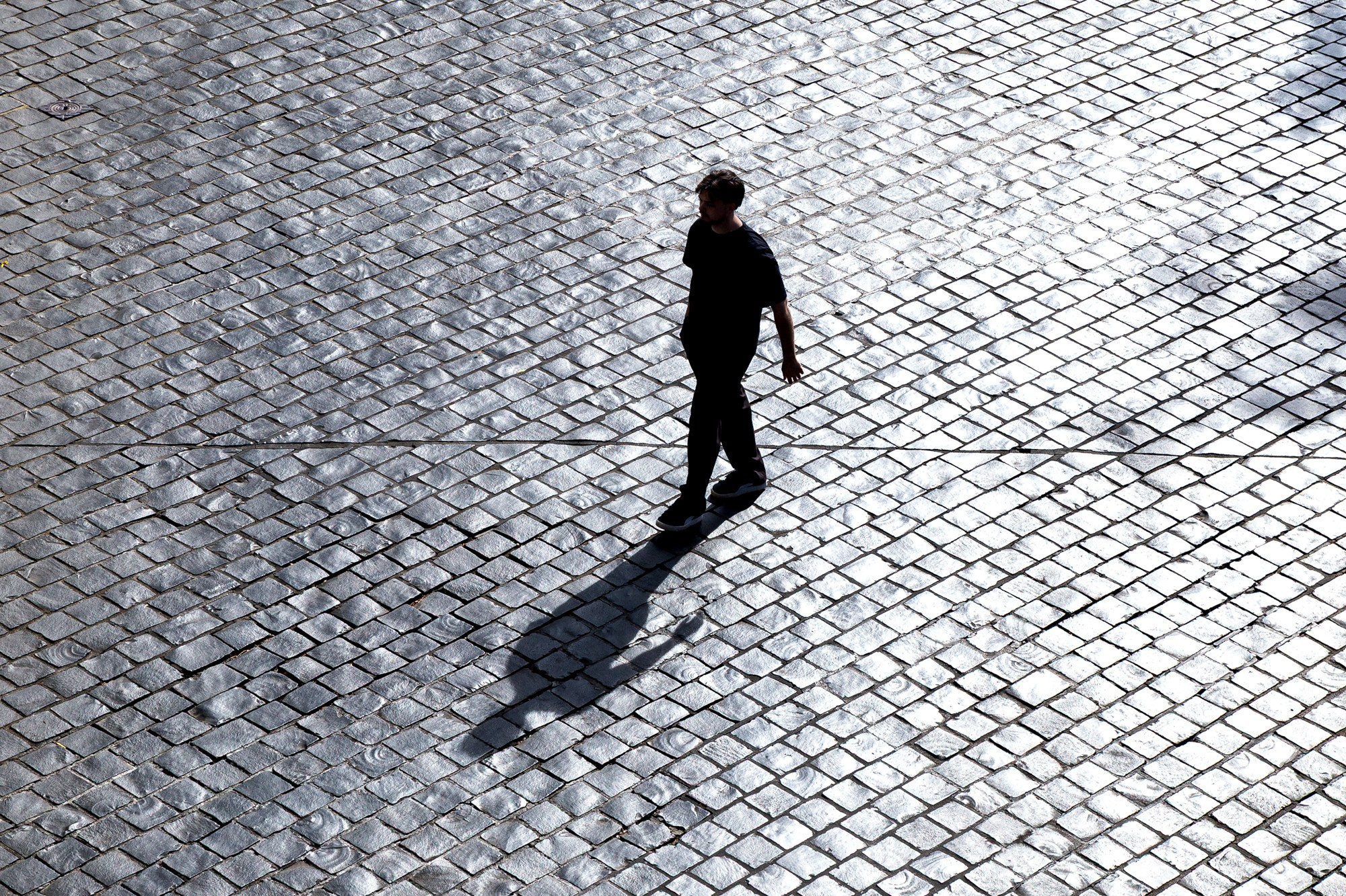 A man and his shadow| Budapest 2026 | CANON 6D