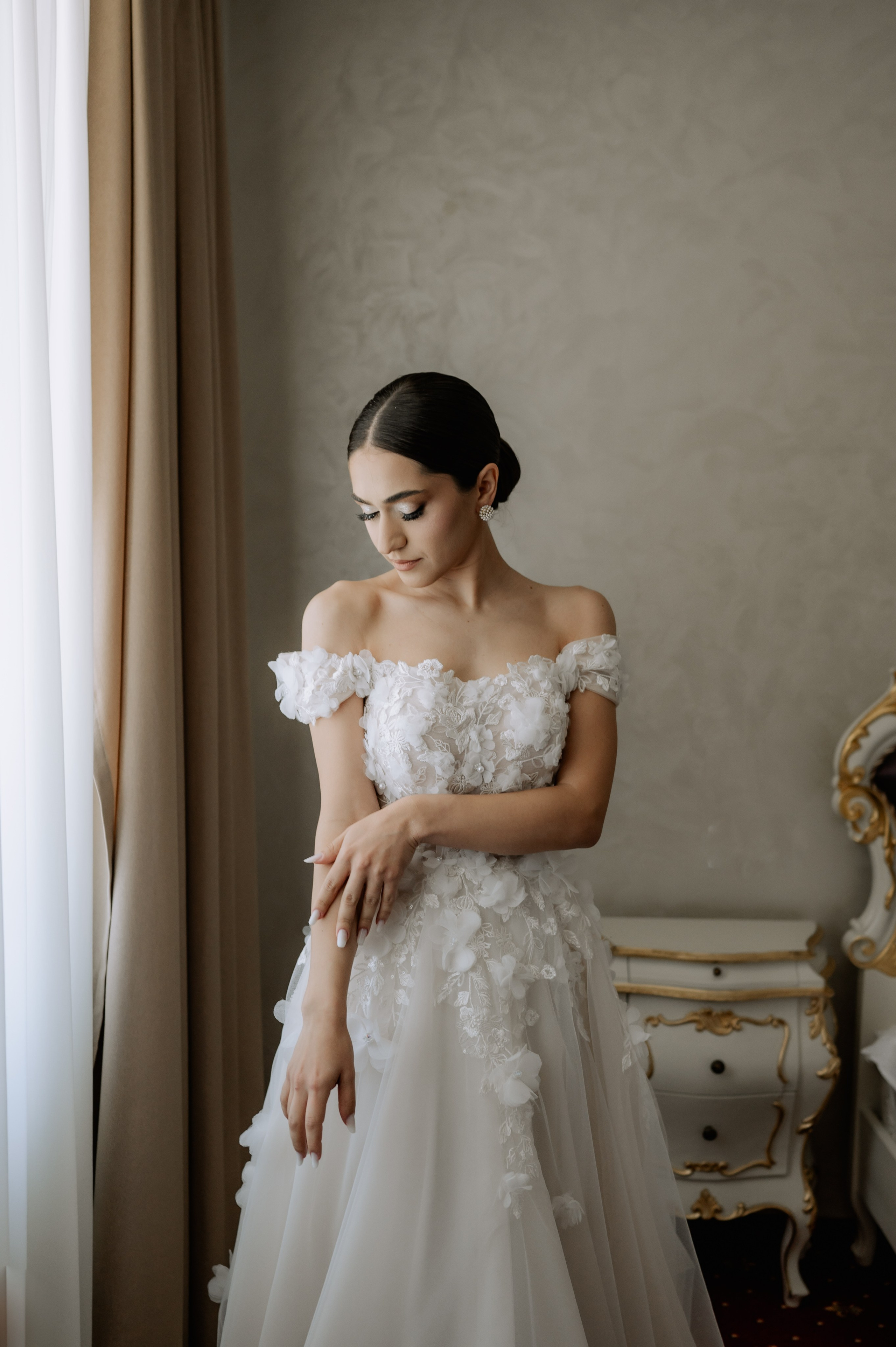 Nunta la Hotel Capitol Iasi. Proud Vision Weddings | Wedding Photography & Film — Servicii profesionale Foto Video Nunta Iasi