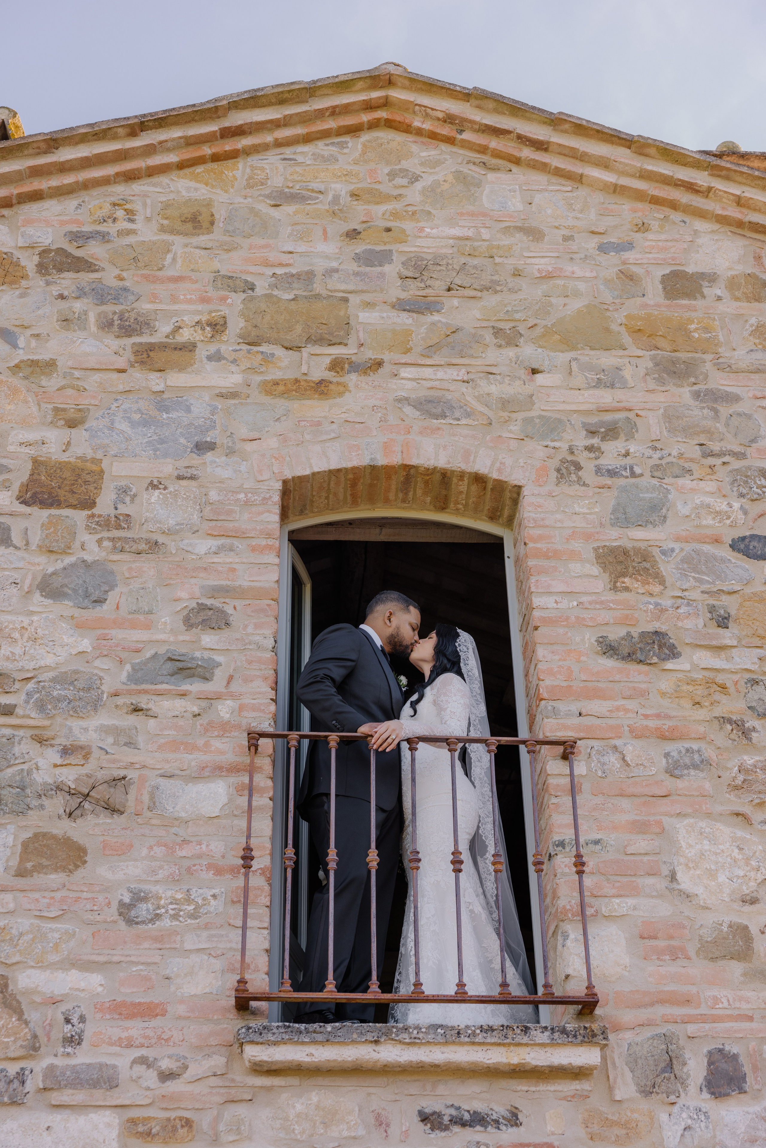 Mitcell&Melanie digital. Wedding photographer Italy