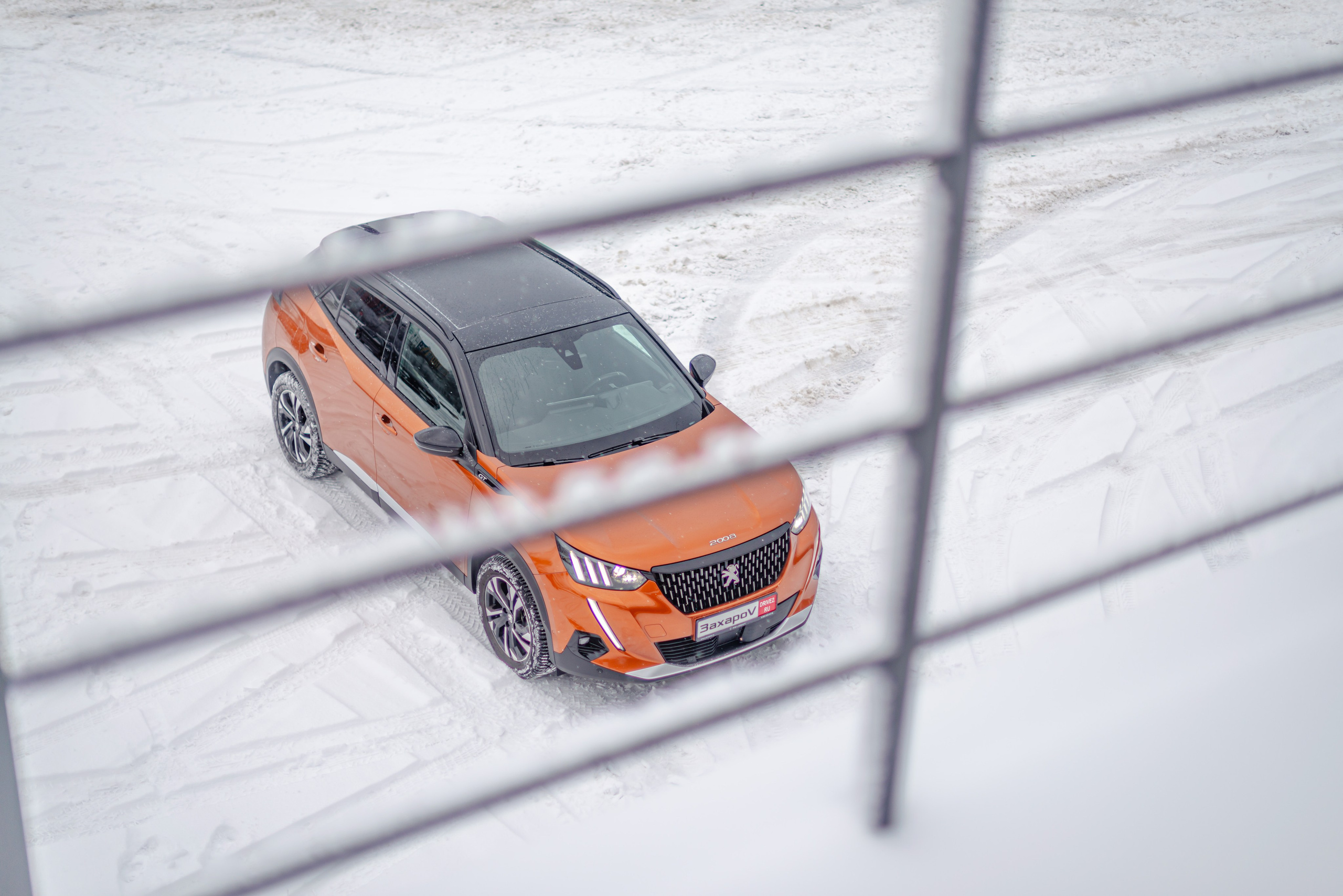 Фотосъемка автомобиля Peugeot 2008 GT. ФОТОГРАФ МЕКСИКА КИНТАНА-РОО