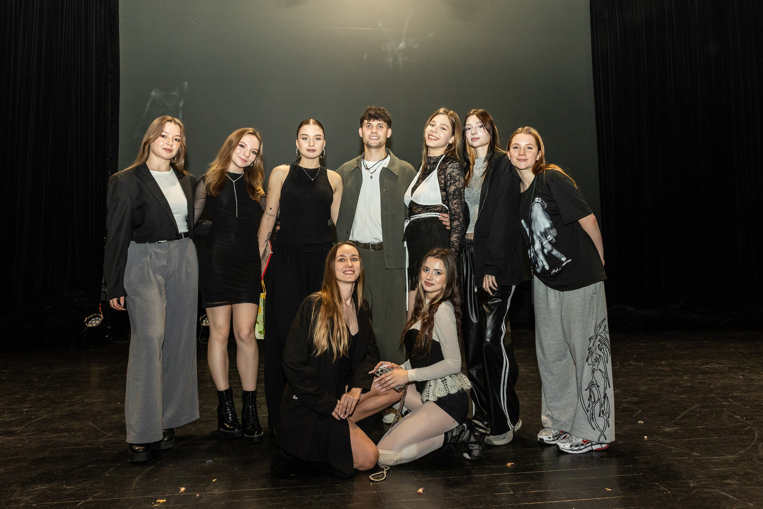 LEO DANCE SHOW WINTER 2025. Семейный и детский фотограф в Варшаве Мила Бобровская