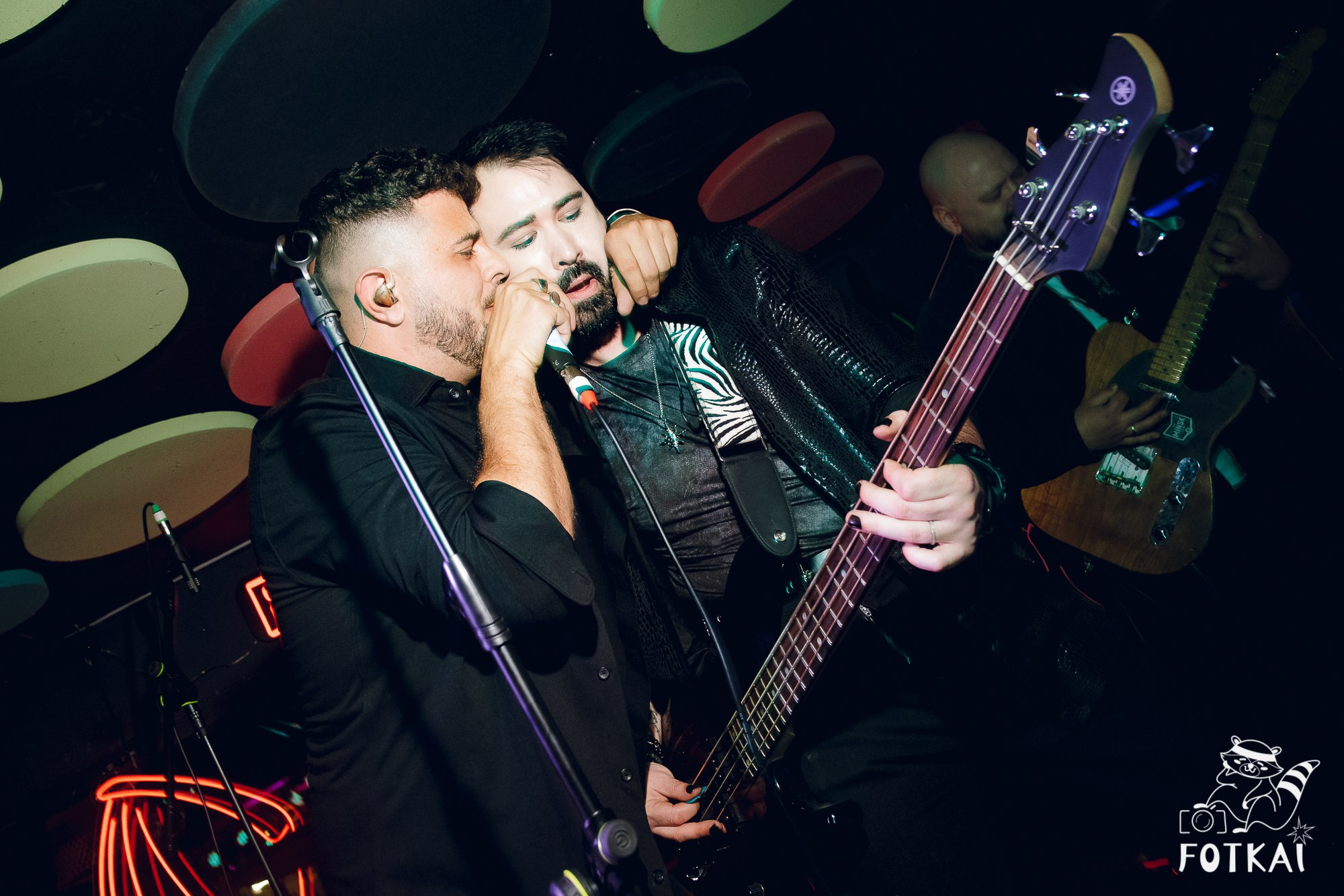 Концерт Delyrio в Confetti Playa Alicante — живое выступление группы, февраль 2026 | FOTKAI