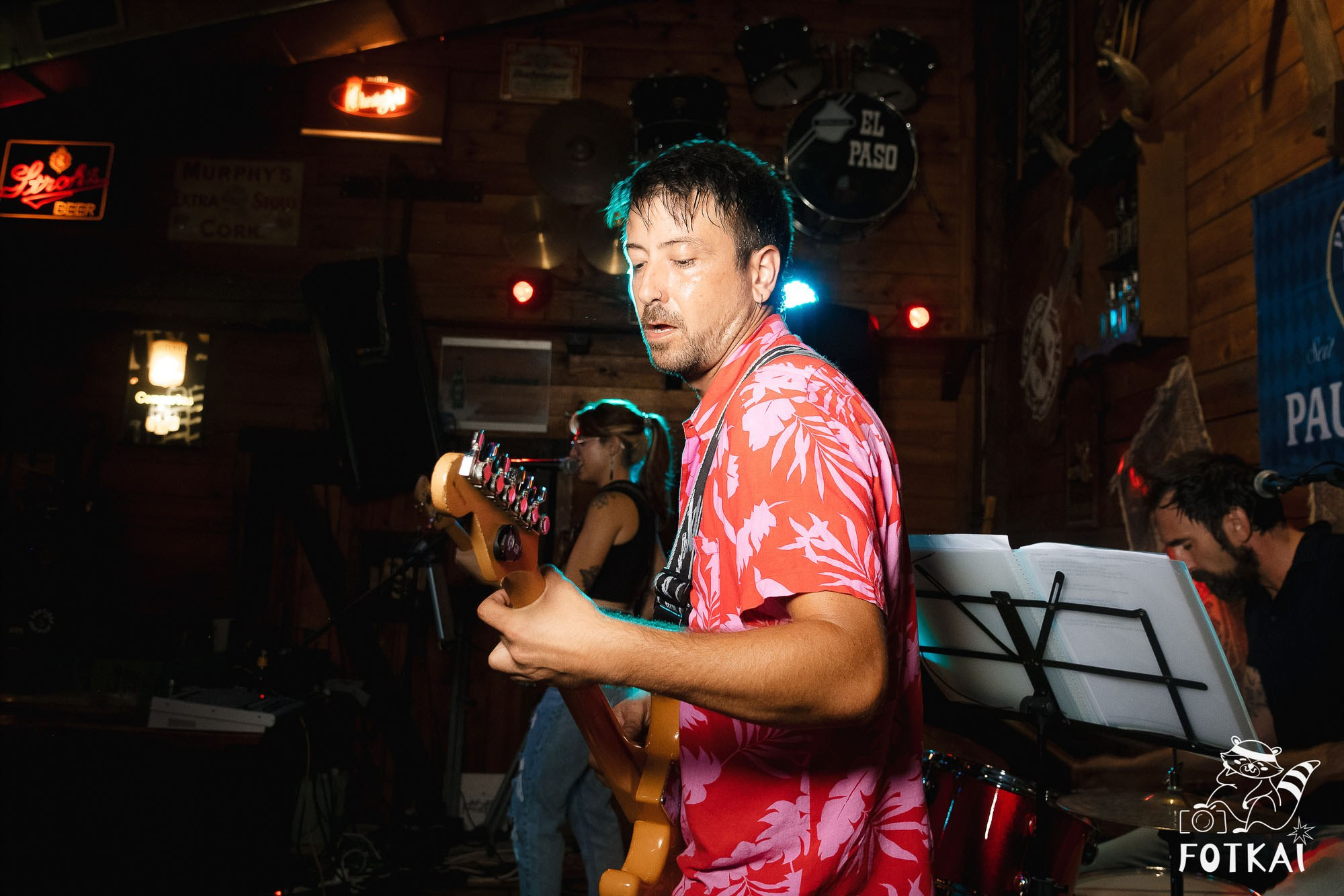 Get Back en El Paso Bar – Noche de Rock en Vivo | Reportaje Fotográfico Oktoberfest | FOTKAI