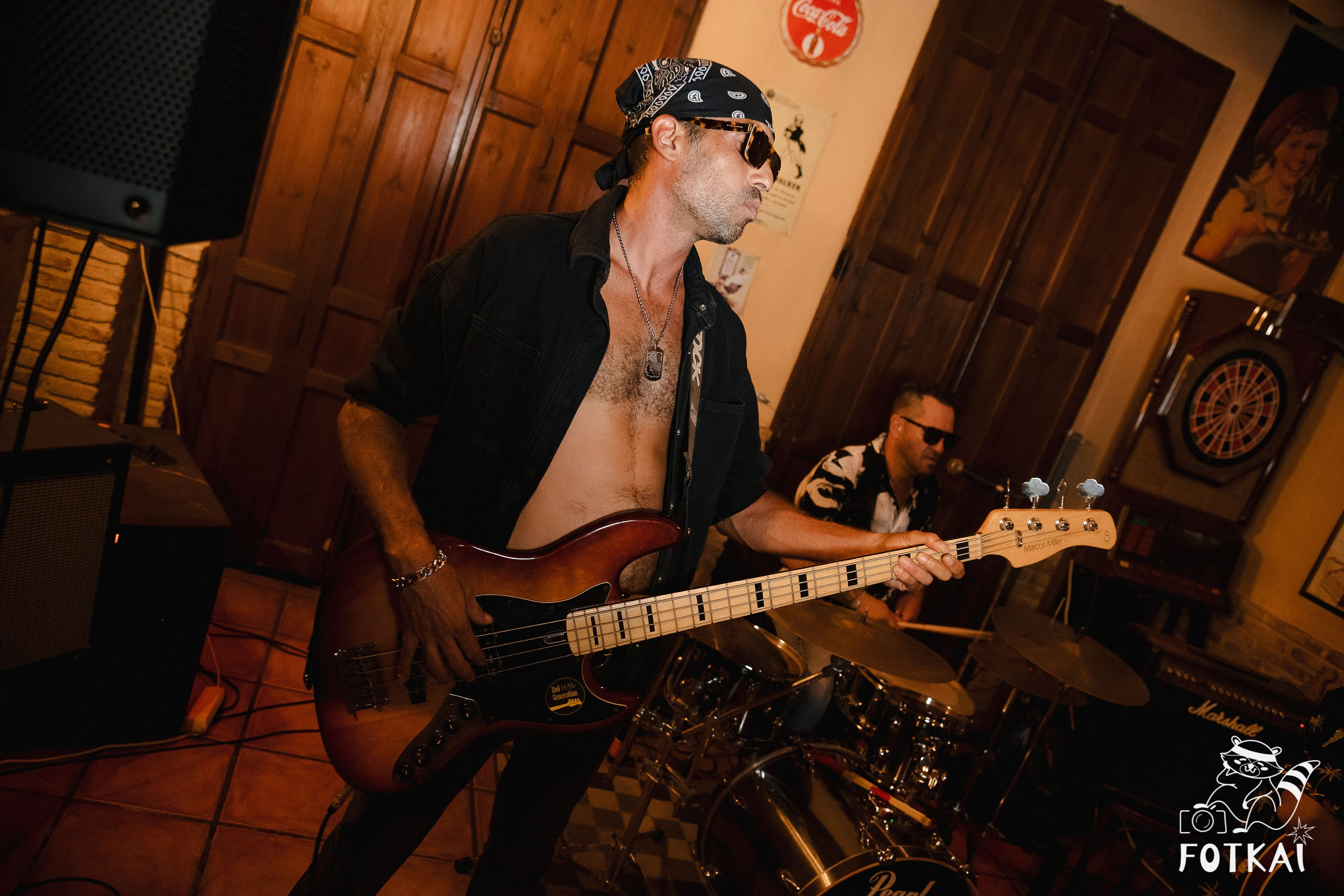 Stones of the Coast en Café Aljibe Rojales: Reportaje fotográfico 30.08.25 | FOTKAI