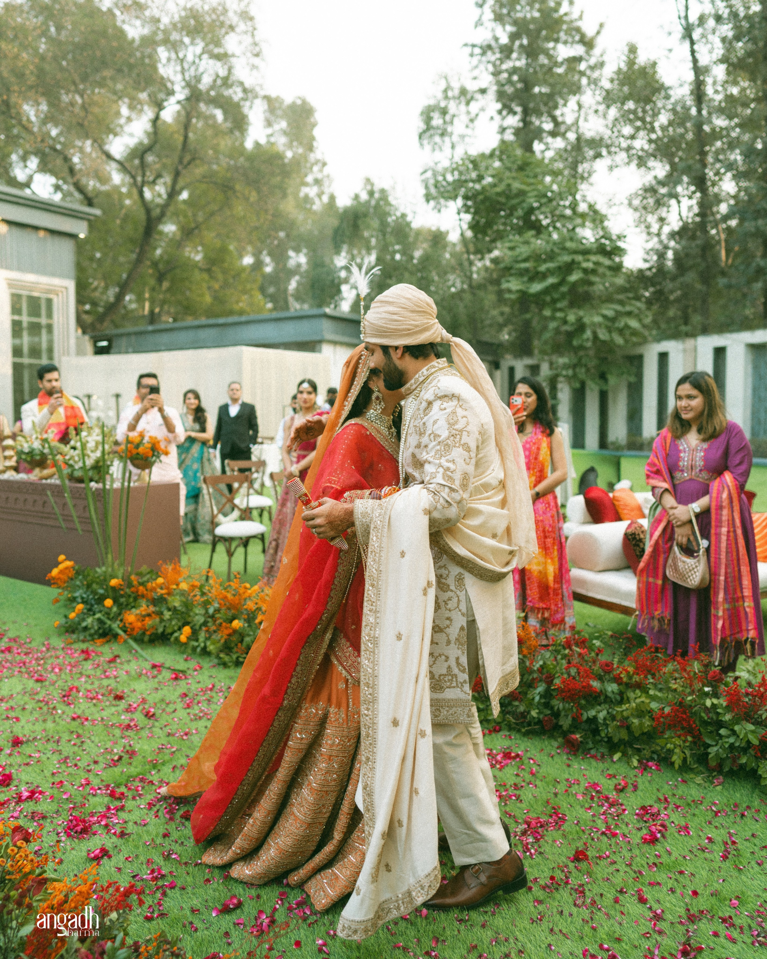 Wedding & Editorial Photographer | Anandshivadas