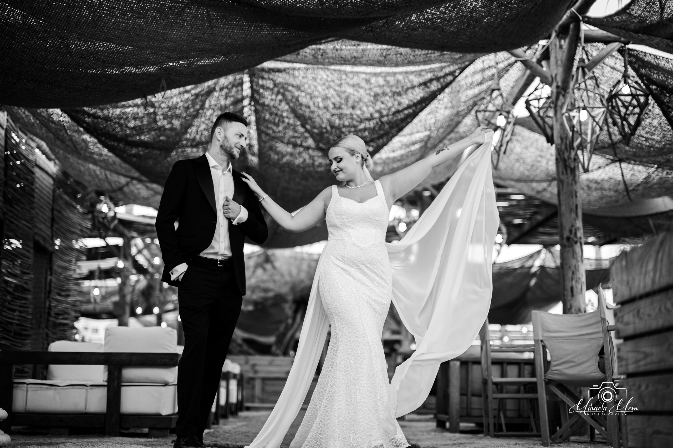 Trash the dress Andreea&Dany. Fotograf Nuntă Constanța și București – MCM Happy Studio