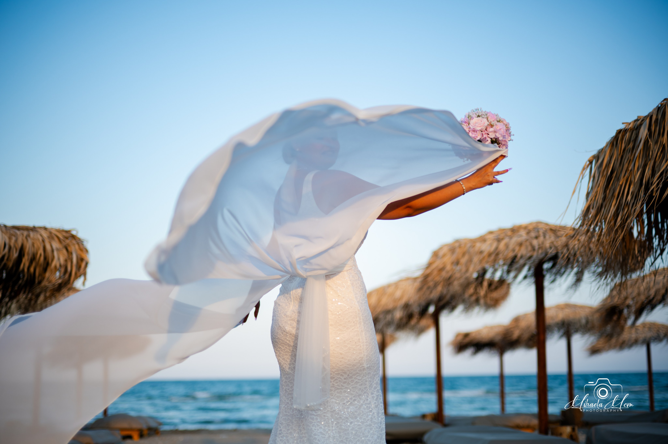 Trash the dress Andreea&Dany. Fotograf Nuntă Constanța și București – MCM Happy Studio