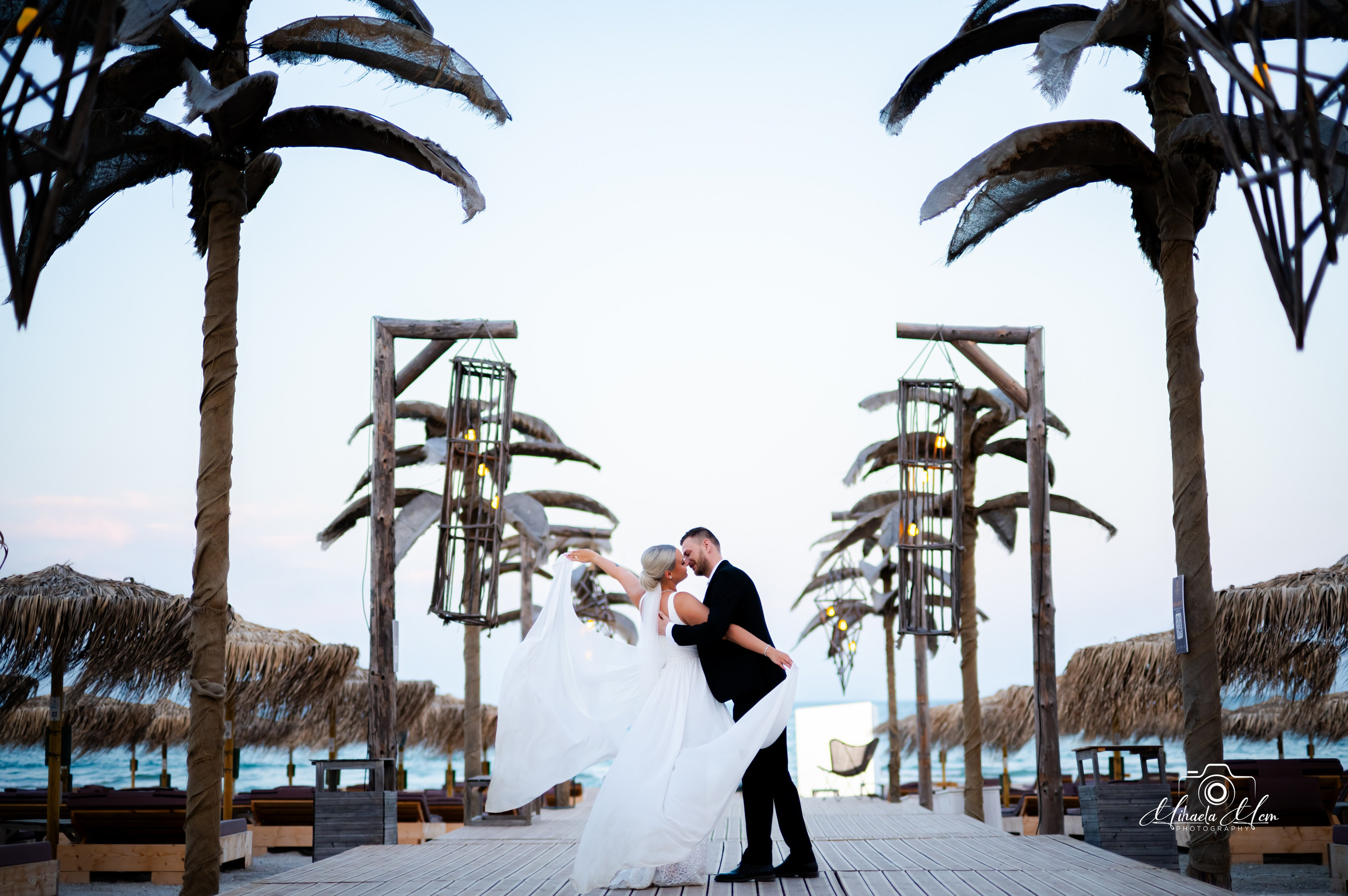Trash the dress Andreea&Dany. Fotograf Nuntă Constanța și București – MCM Happy Studio