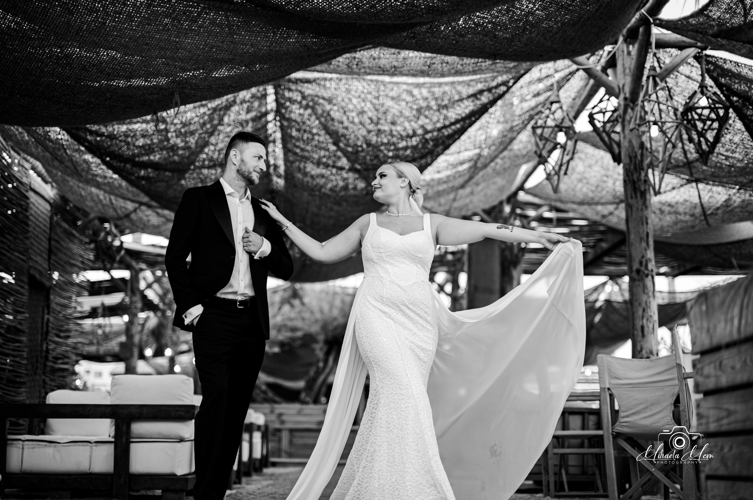Trash the dress Andreea&Dany. Fotograf Nuntă Constanța și București – MCM Happy Studio