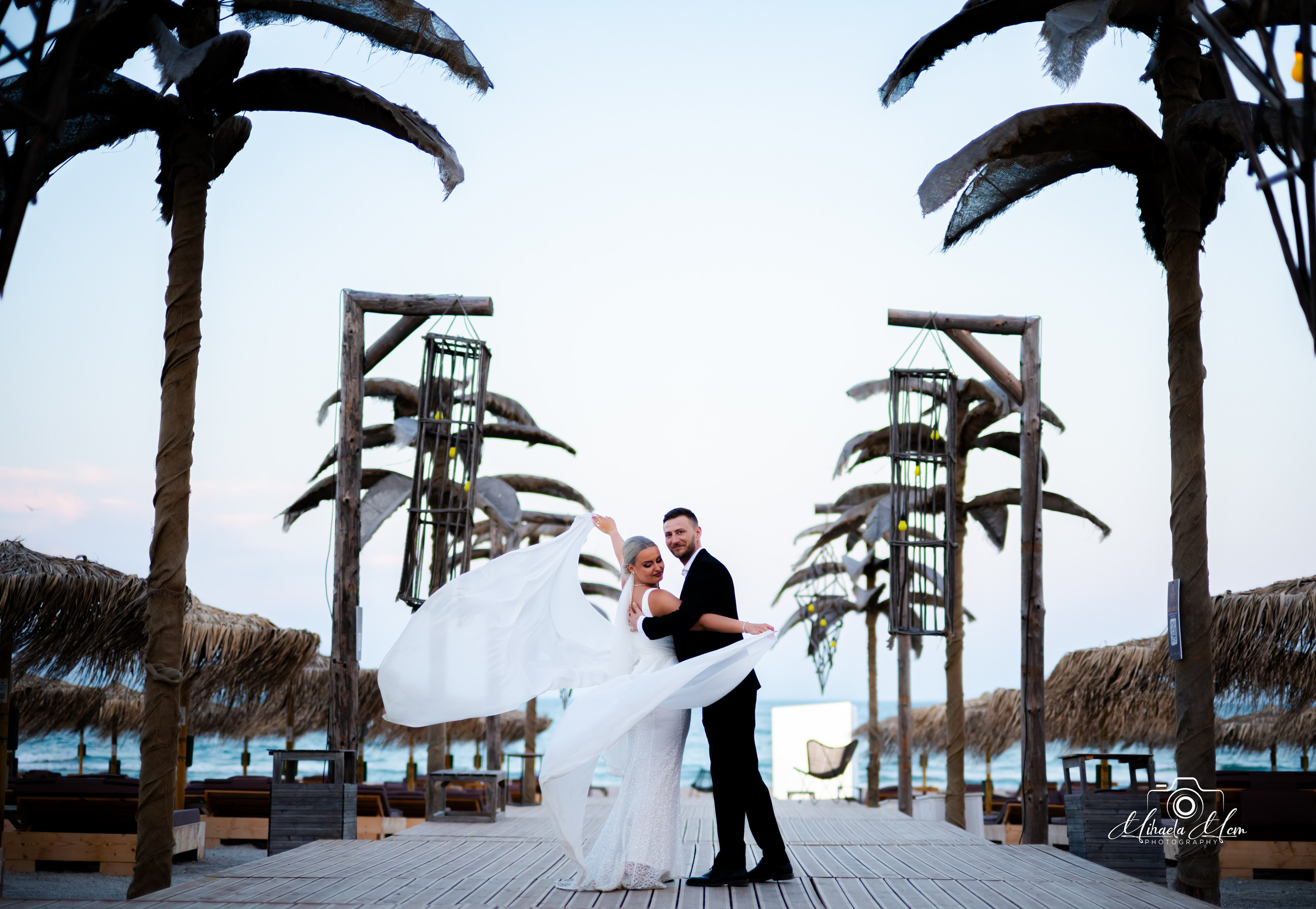 Trash the dress Andreea&Dany. Fotograf Nuntă Constanța și București – MCM Happy Studio