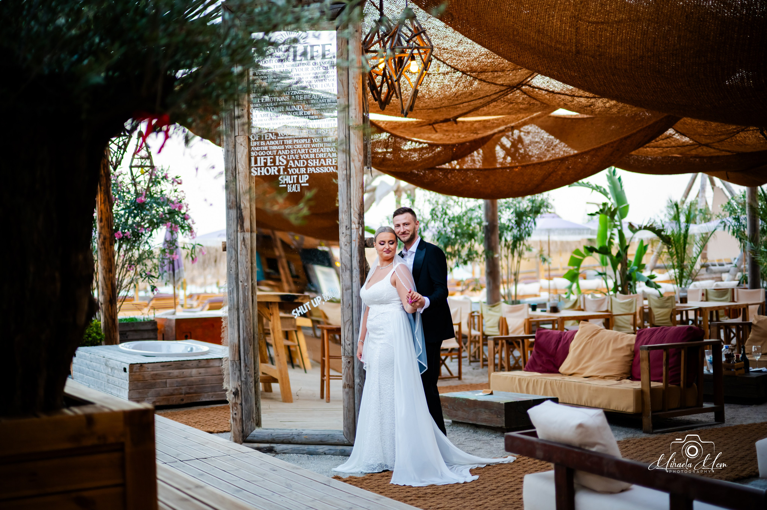 Trash the dress Andreea&Dany. Fotograf Nuntă Constanța și București – MCM Happy Studio