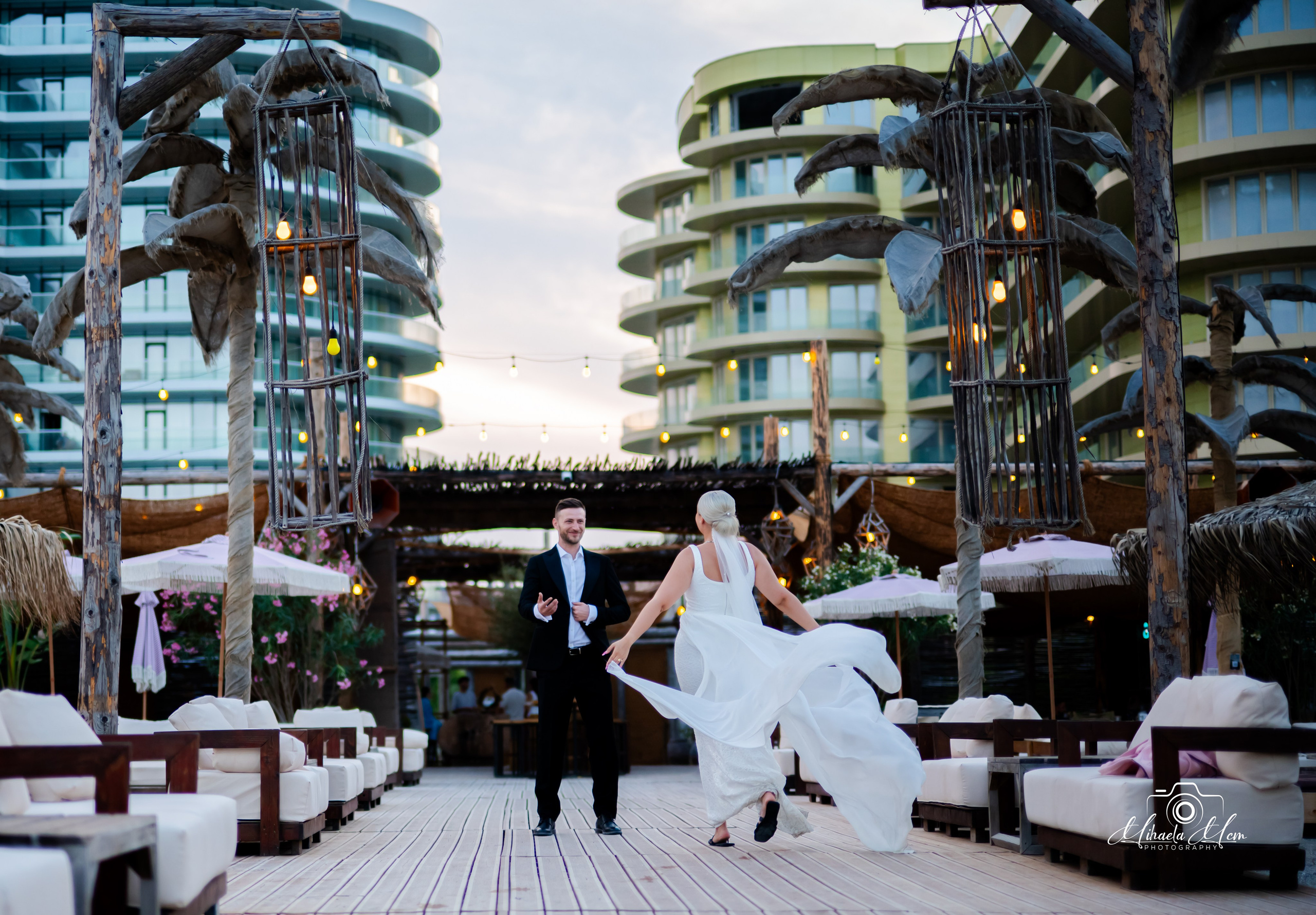 Trash the dress Andreea&Dany. Fotograf Nuntă Constanța și București – MCM Happy Studio
