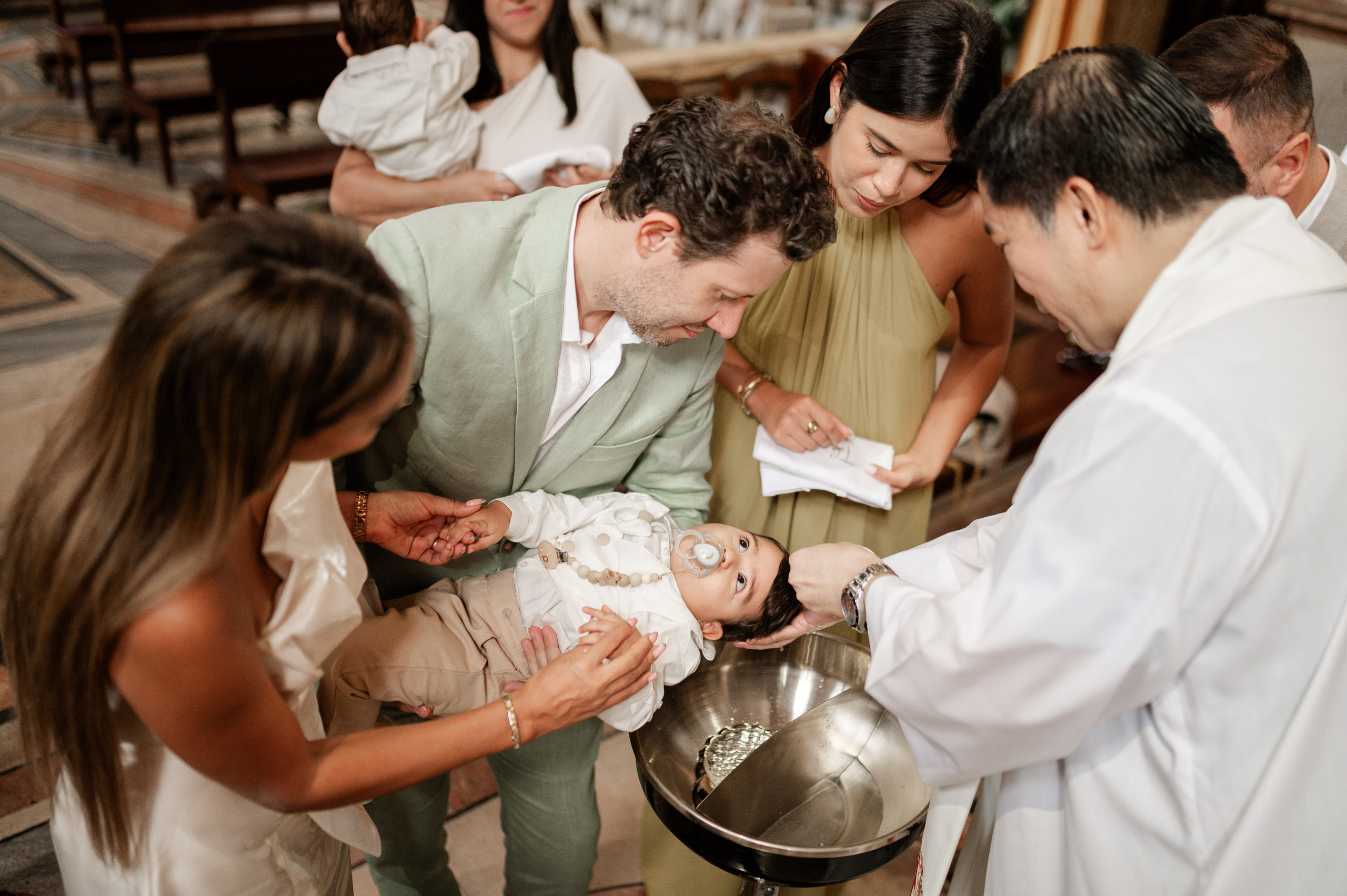 Фотосъёмка крестин — тёплые и значимые моменты. Ваш фотограф в Лиссабоне — Анна Белова