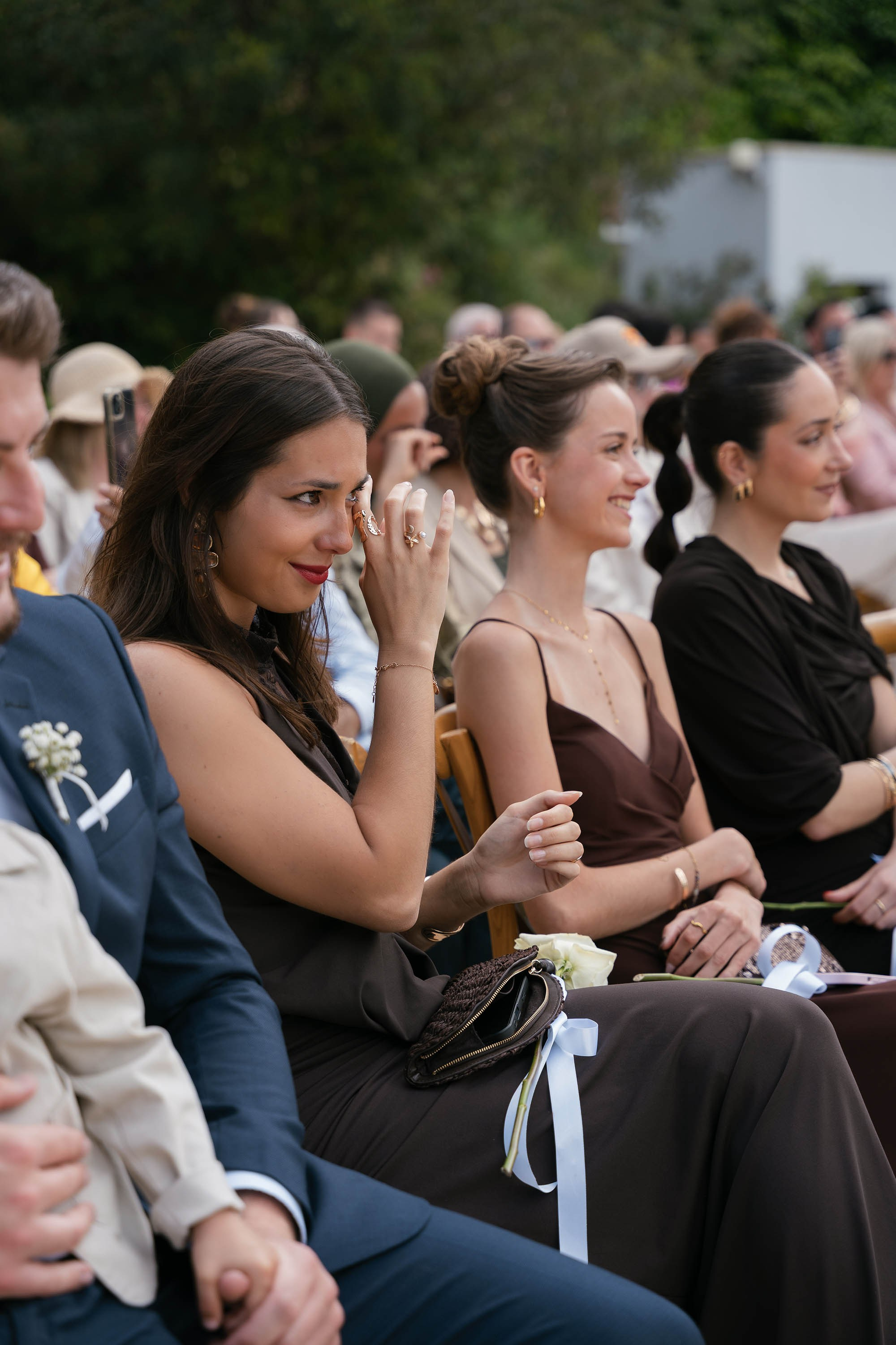 Sarah and Theo — VIVOOD. Fotógrafos de bodas de destino y creadores de contenido con base en España