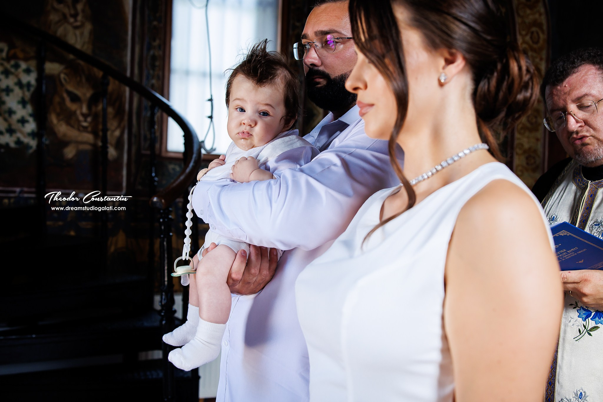 Botez. Dream Studio Galați – ședințe foto profesionale pentru familie, portrete și evenimente