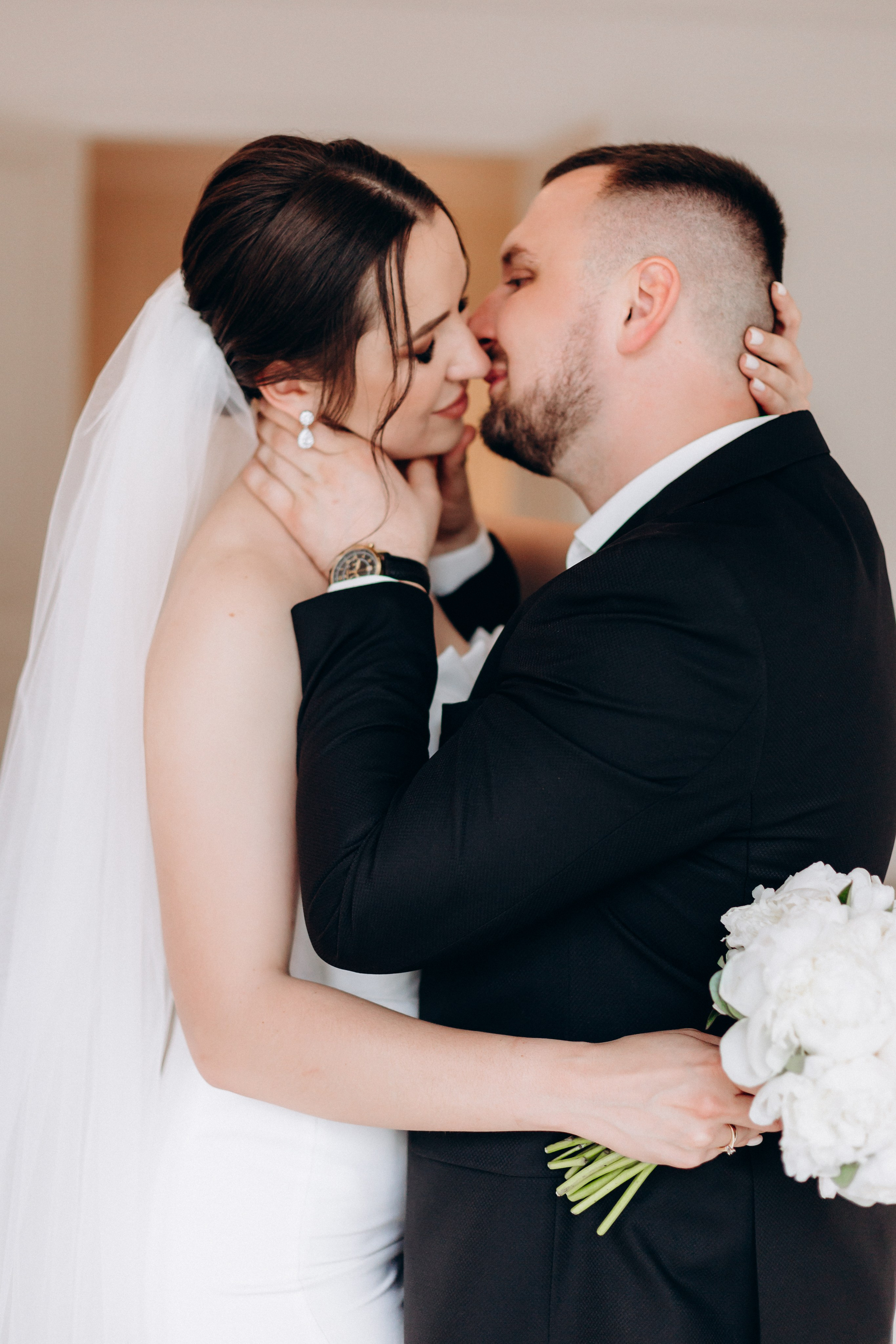 White Wedding. Wedding and Family Photograph