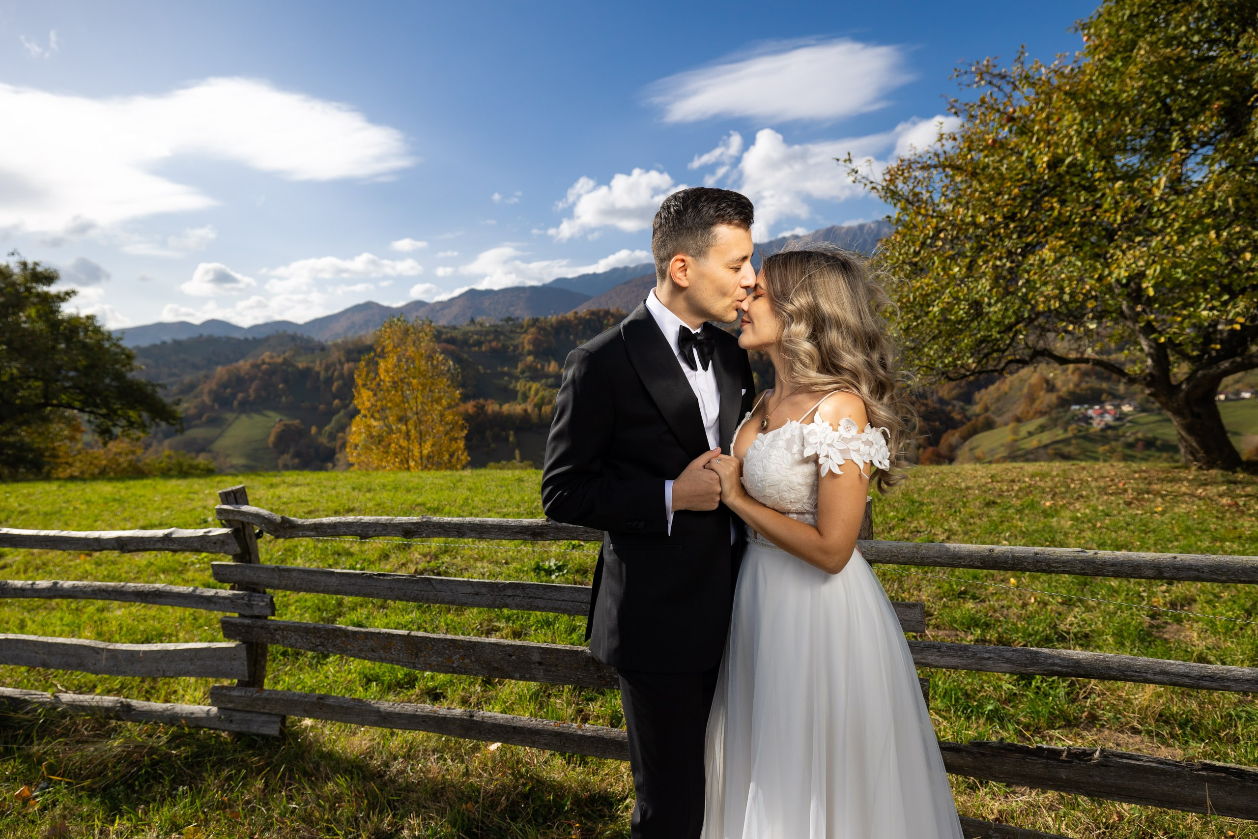Sedinta foto Trash the dress/After wedding la munte. Fotograf nunta Bucuresti - Manu Ivanciu