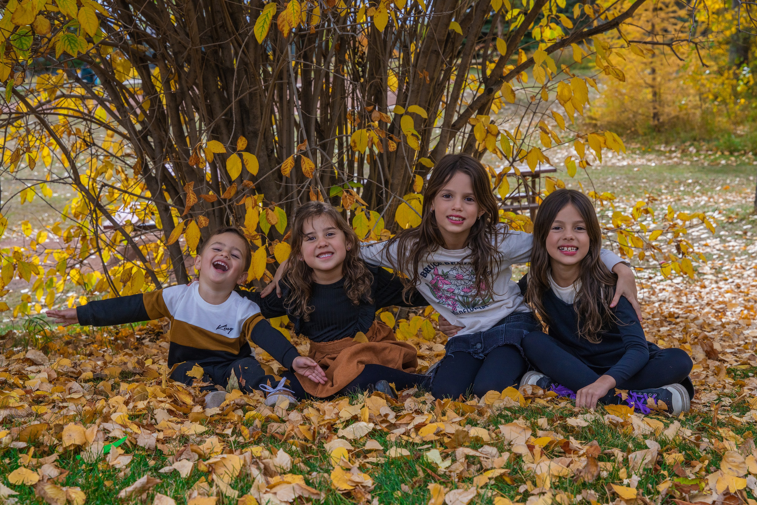 Ariana’s Family. Carlos Lima Photography — Photographer in Calgary