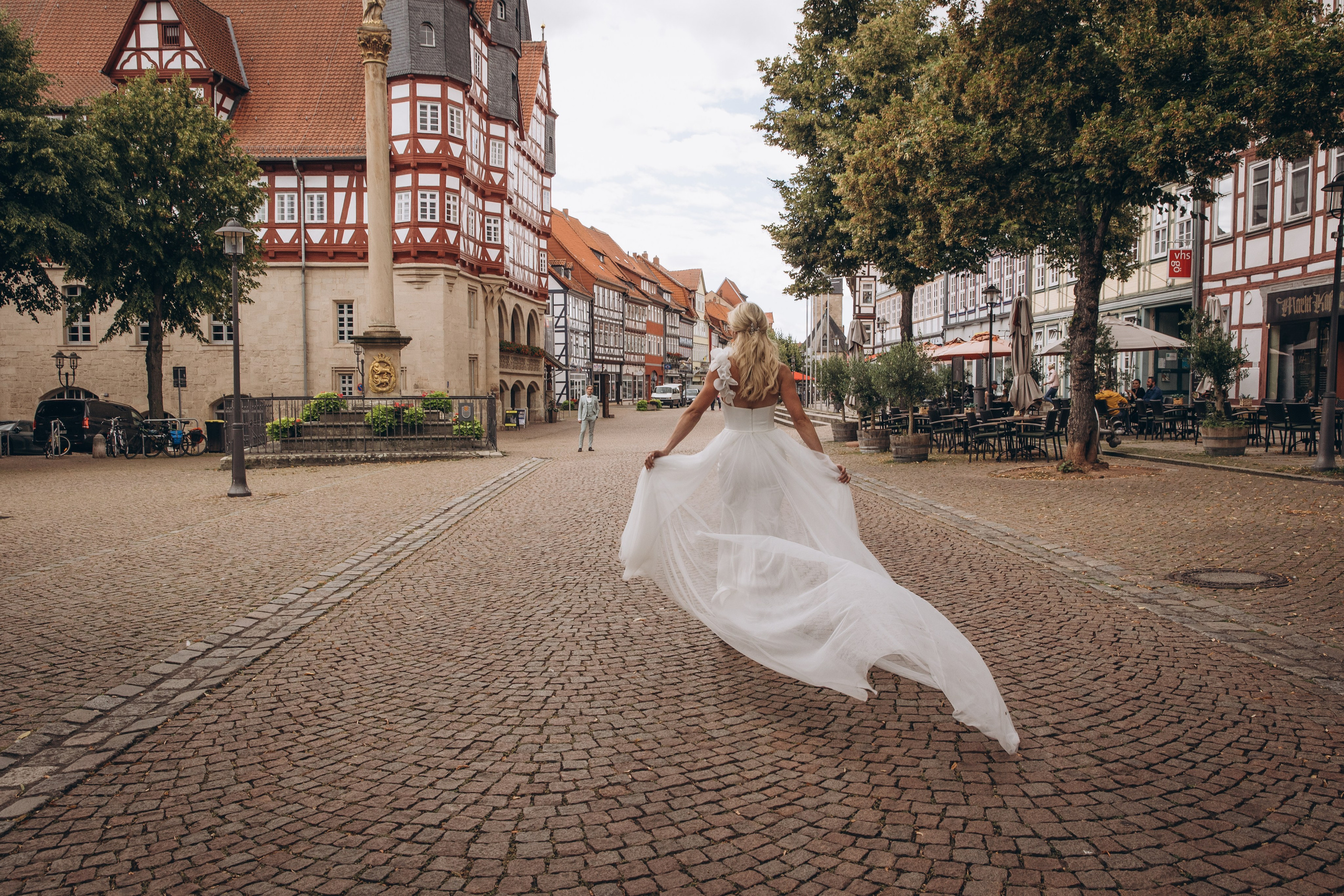 Svetlana and Yann. Hochzeitsgeschichten – Professionelle Hochzeitsfotografie & Videografie in Deutschland, Italien, Spanien und ganz Europa