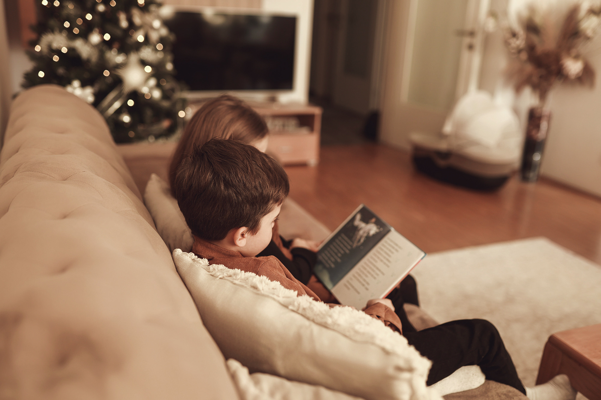 Weihnachtsfotos – Festliche Familienfotos & Portraits | Albina Vaniyants. Professionelle Familienfotografie, Kinderfotografie und Portraitfotografie in Linz, Oberösterreich - Albina Vaniyants, Fotografin aus OÖ