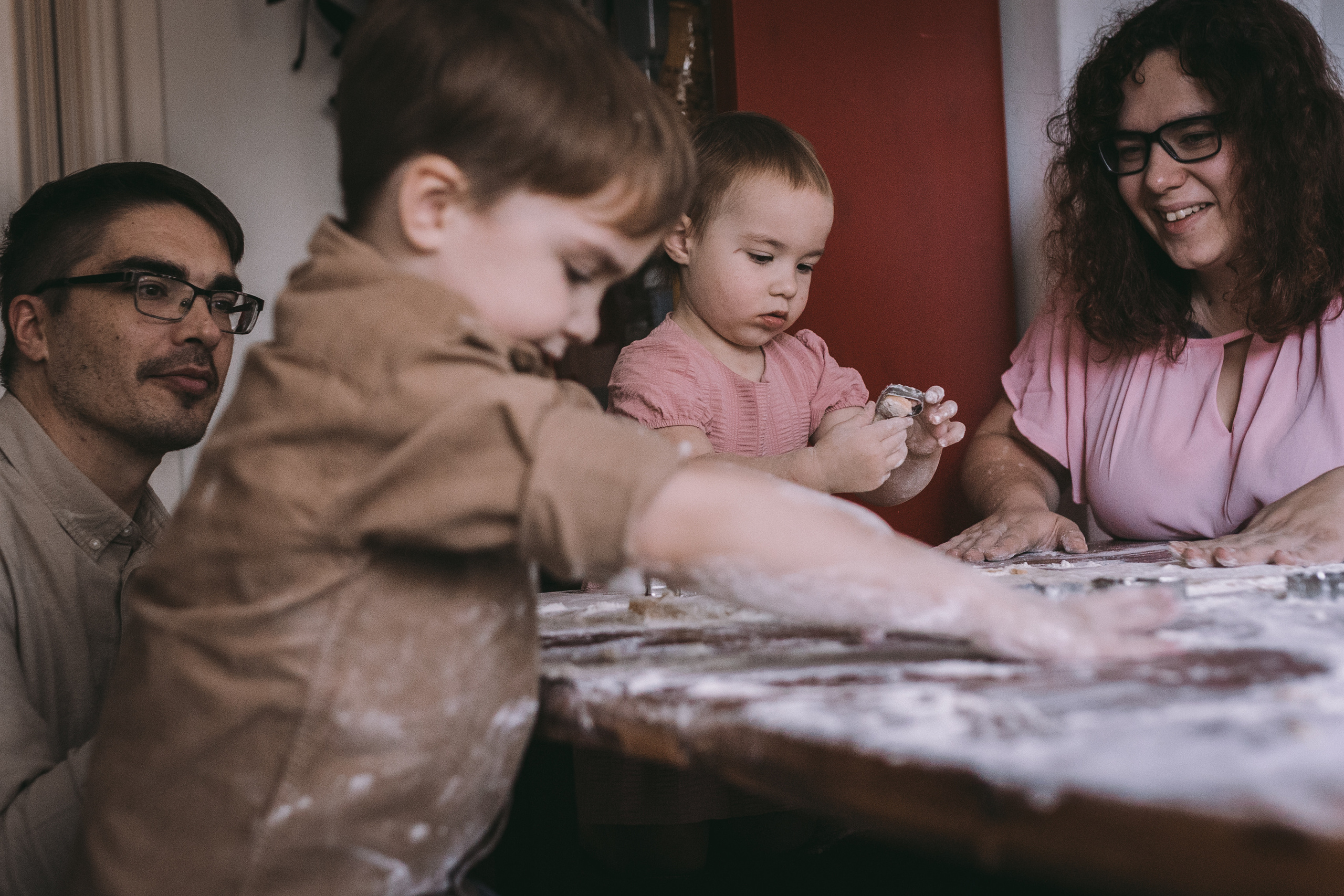 Weihnachtsfotos – Festliche Familienfotos & Portraits | Albina Vaniyants. Professionelle Familienfotografie, Kinderfotografie und Portraitfotografie in Linz, Oberösterreich - Albina Vaniyants, Fotografin aus OÖ