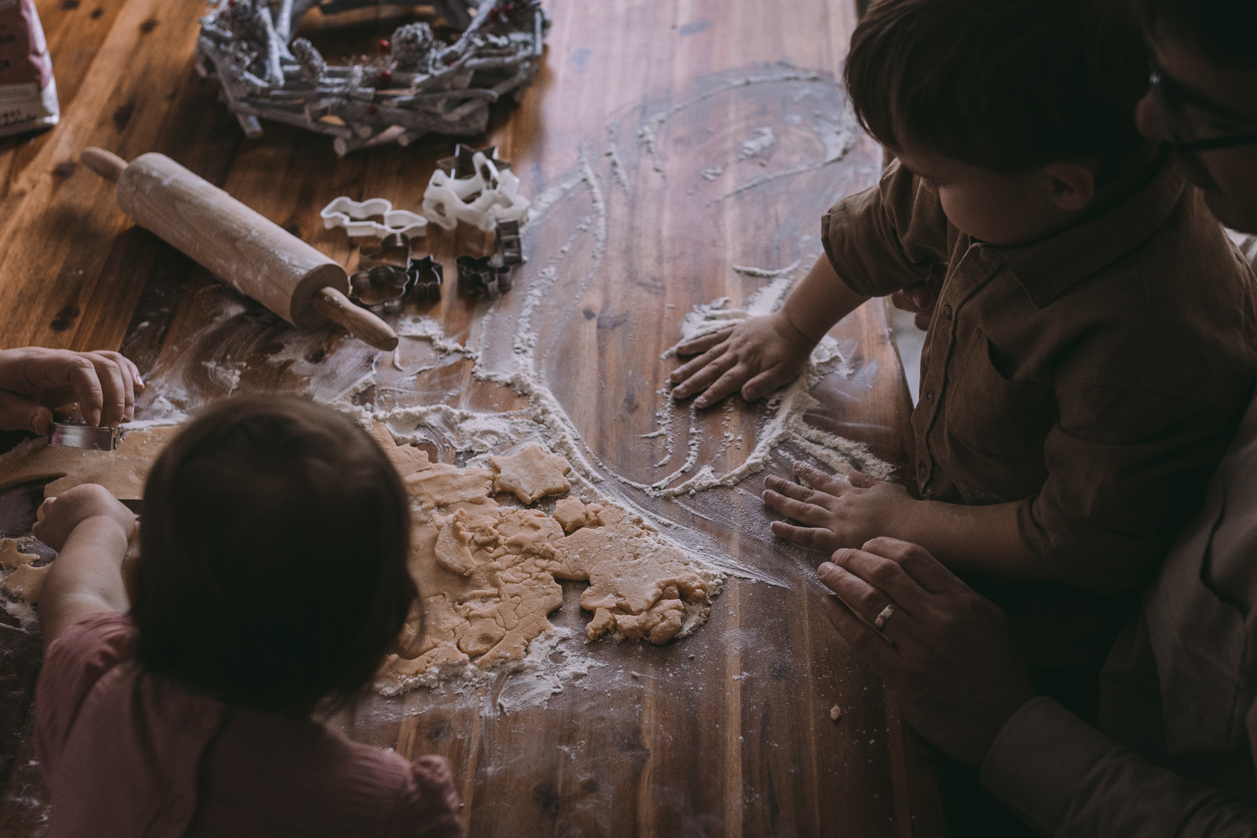 Weihnachtsfotos – Festliche Familienfotos & Portraits | Albina Vaniyants. Professionelle Familienfotografie, Kinderfotografie und Portraitfotografie in Linz, Oberösterreich - Albina Vaniyants, Fotografin aus OÖ