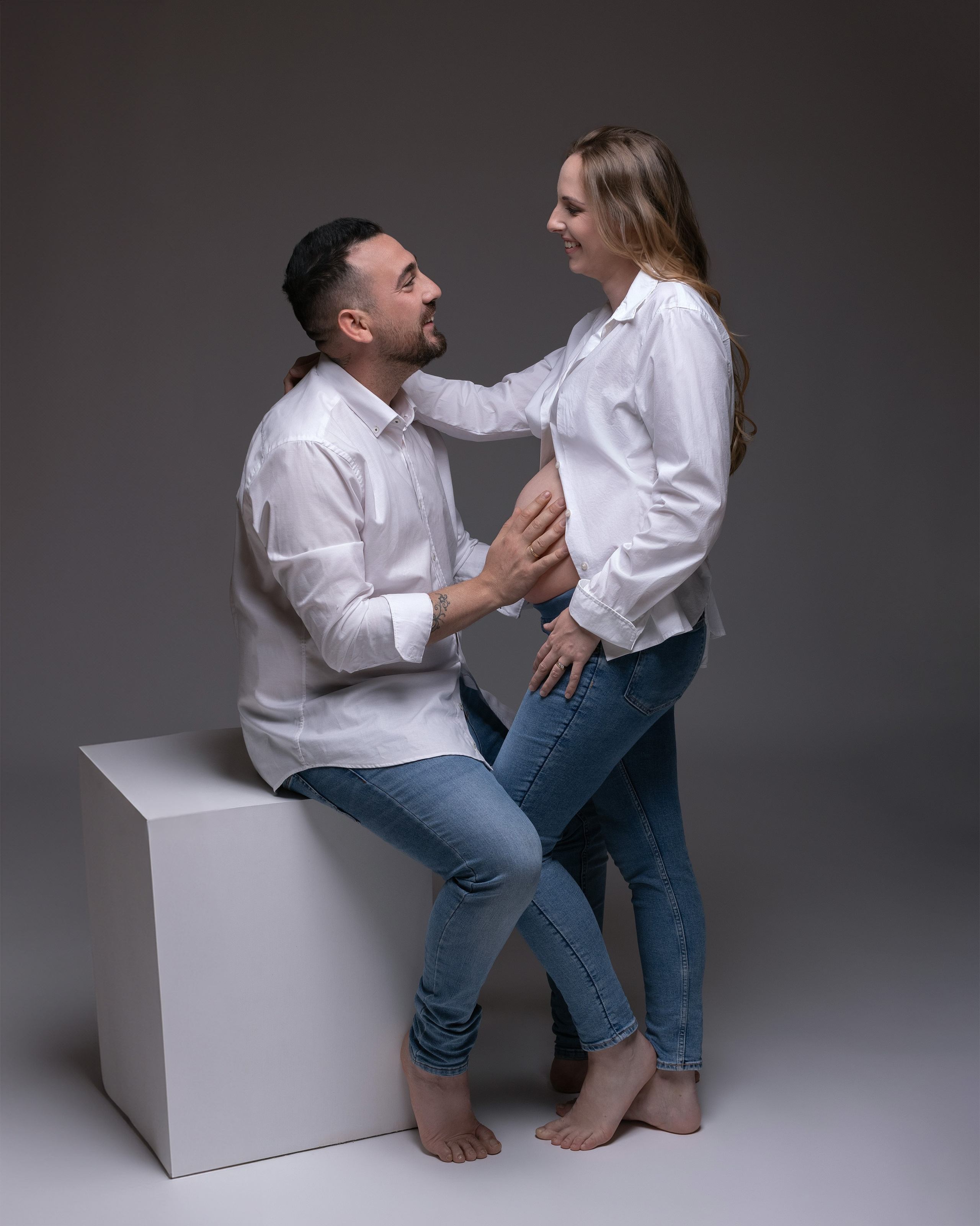 Sesiones de fotografía de Embarazo y Maternidad en Estudio y Exteriores , Sesiones de  Embarazo y Maternidad con pareja