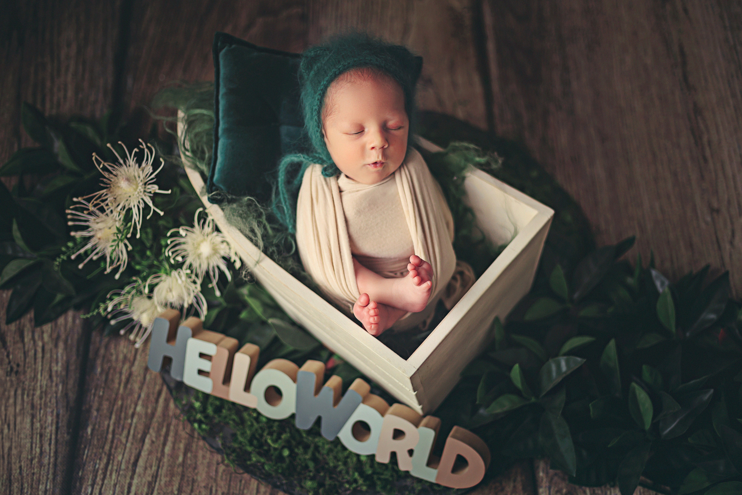 Şedinţe Newborn - Primele amintiri cu bebeluşul tău. Elena Mascan – Fotograf newborn, maternitate, portret, smash the cake & branding personal | La Femme Studio Photograpy|Constanţa