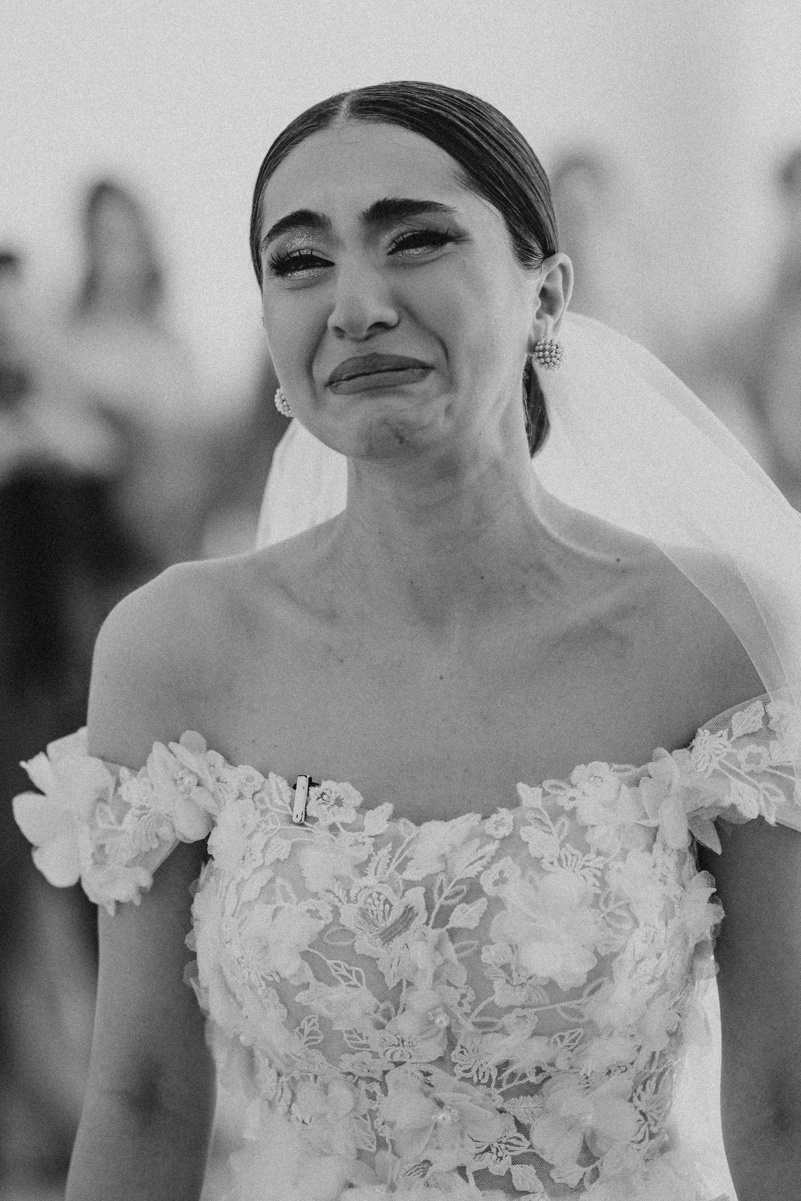 Nunta la Hotel Capitol Iasi. Proud Vision Weddings | Wedding Photography & Film — Servicii profesionale Foto Video Nunta Iasi